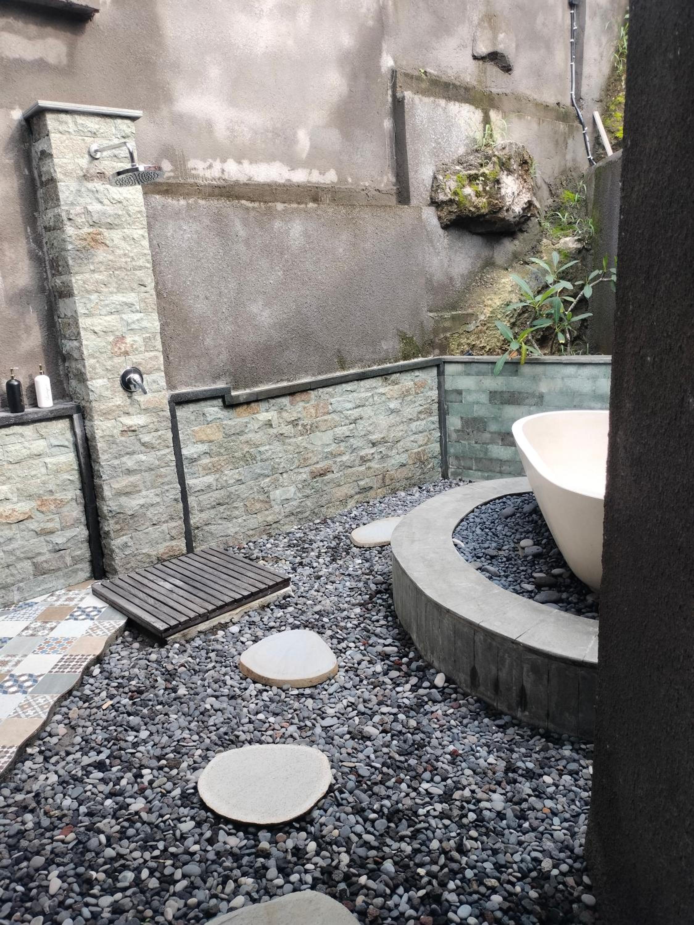 Double Room with Pool View - Photo 5
