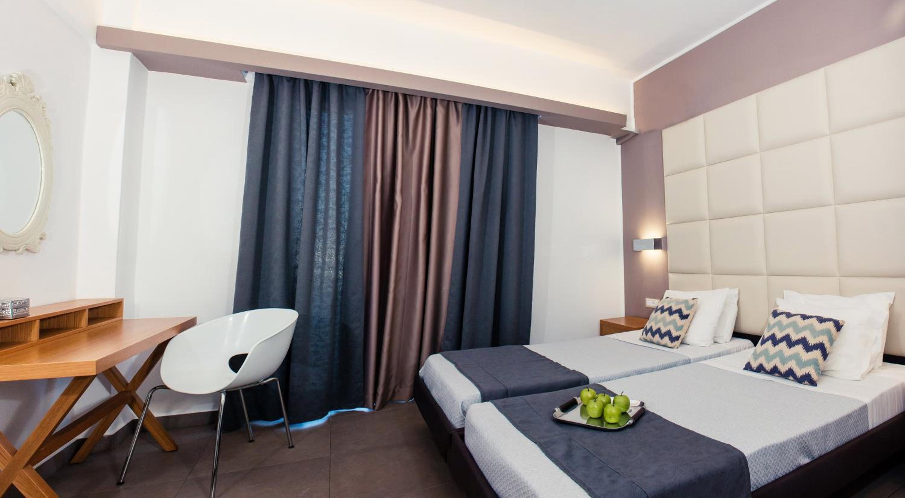 Studio (2 Adults)