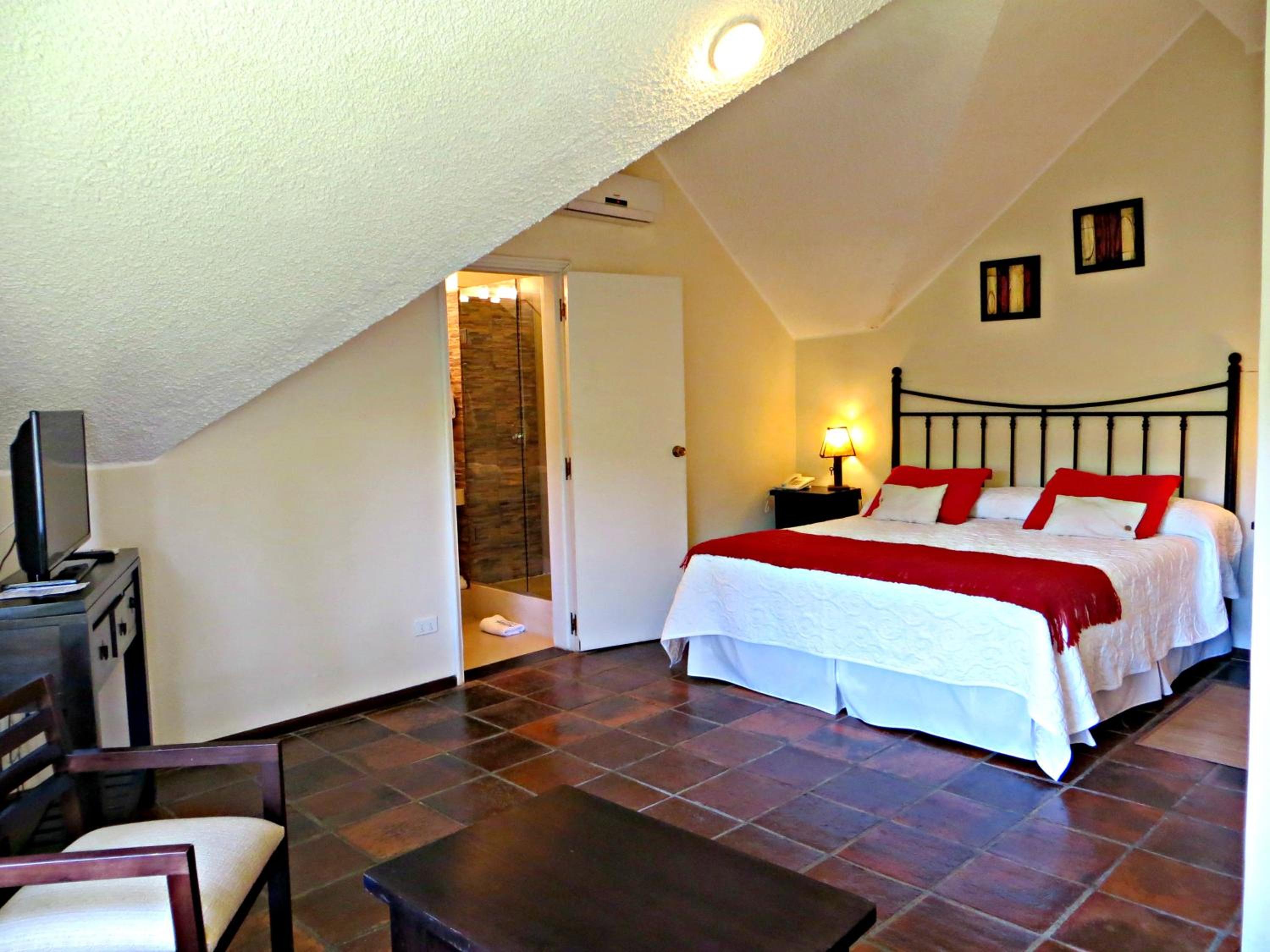 Deluxe Suite photo 2