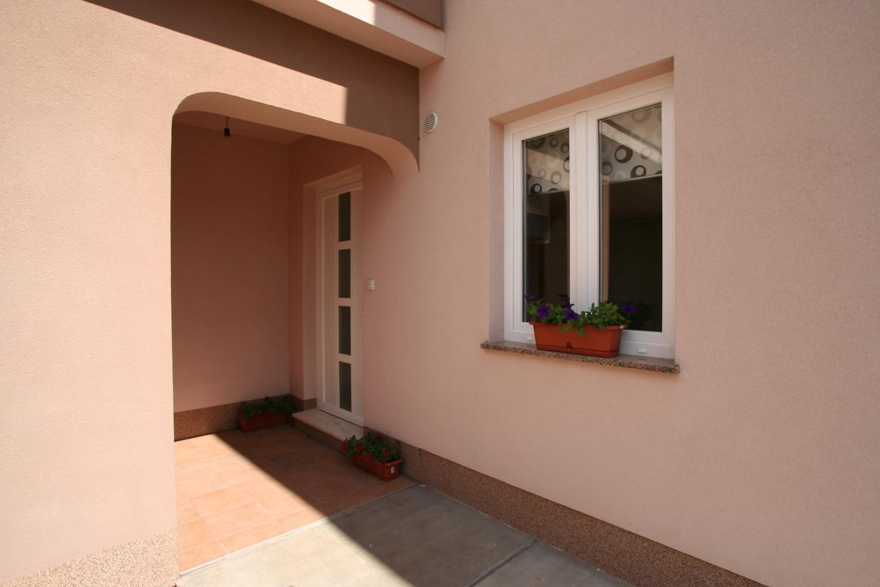 Two-Bedroom Apartment - Photo 9