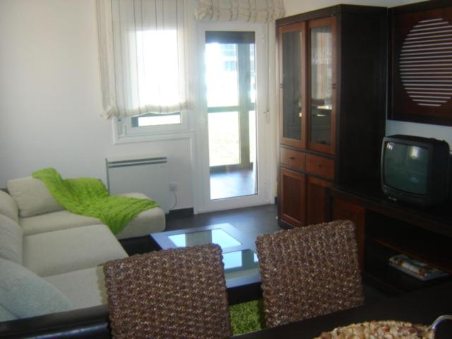 Apartment with Terrace - Photo 20