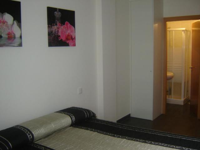 Apartment with Terrace - Photo 19