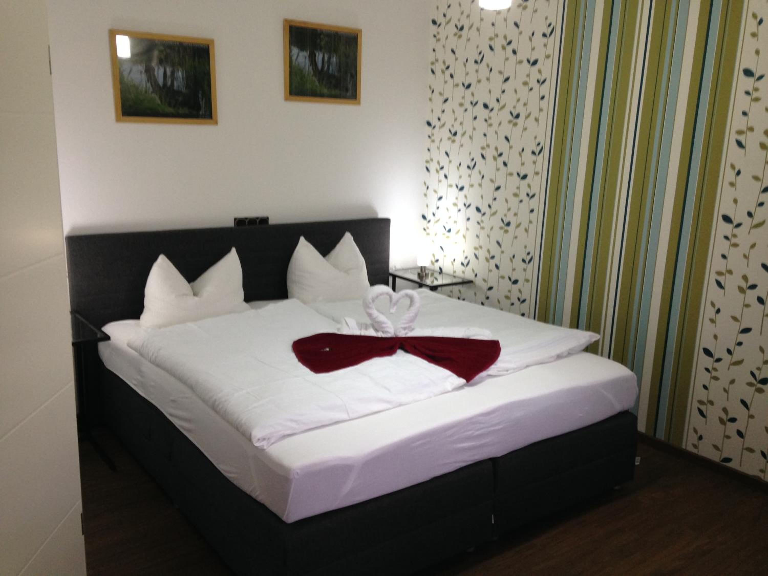 Double Room - Photo 7