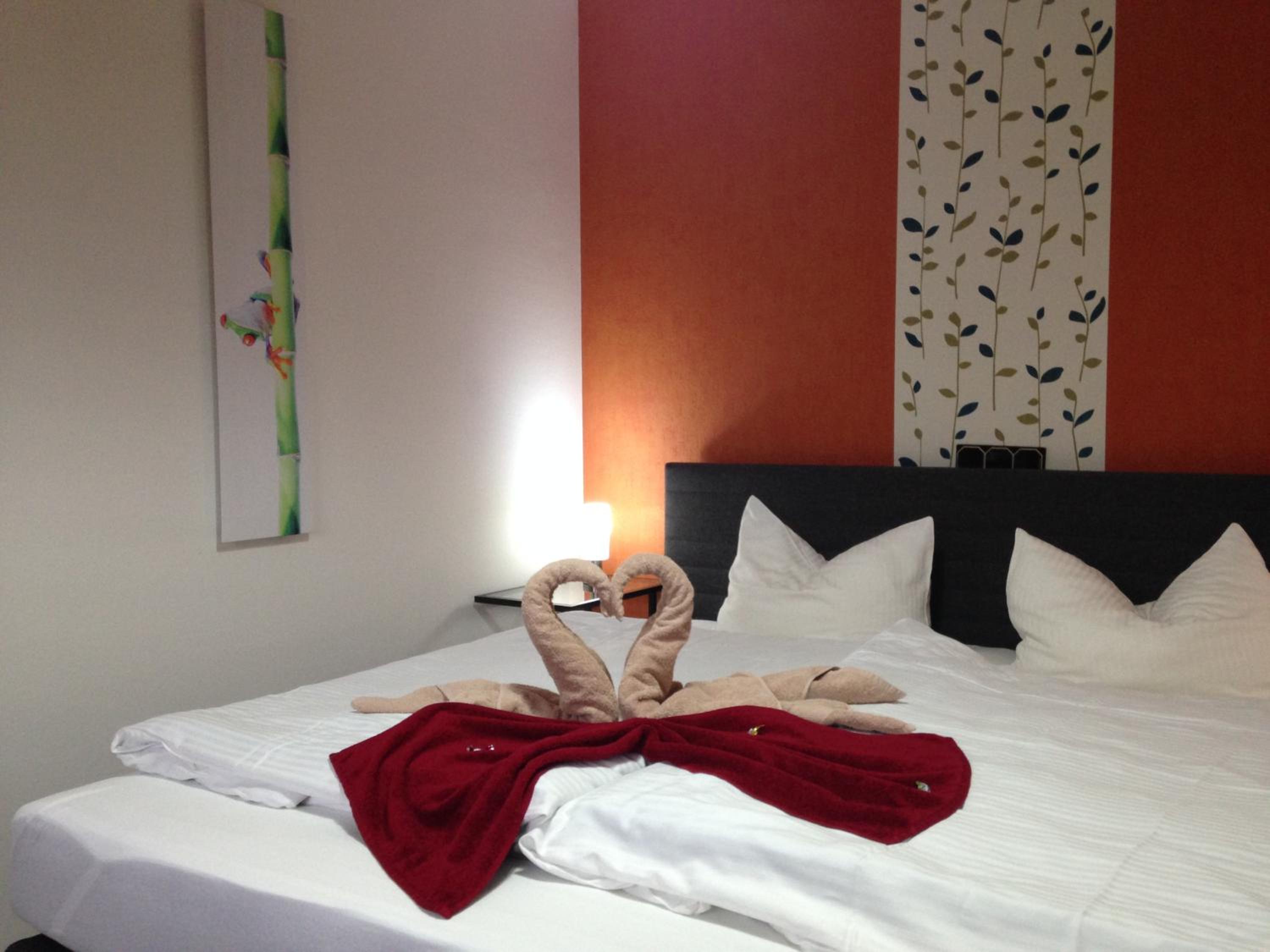 Double Room - Photo 8