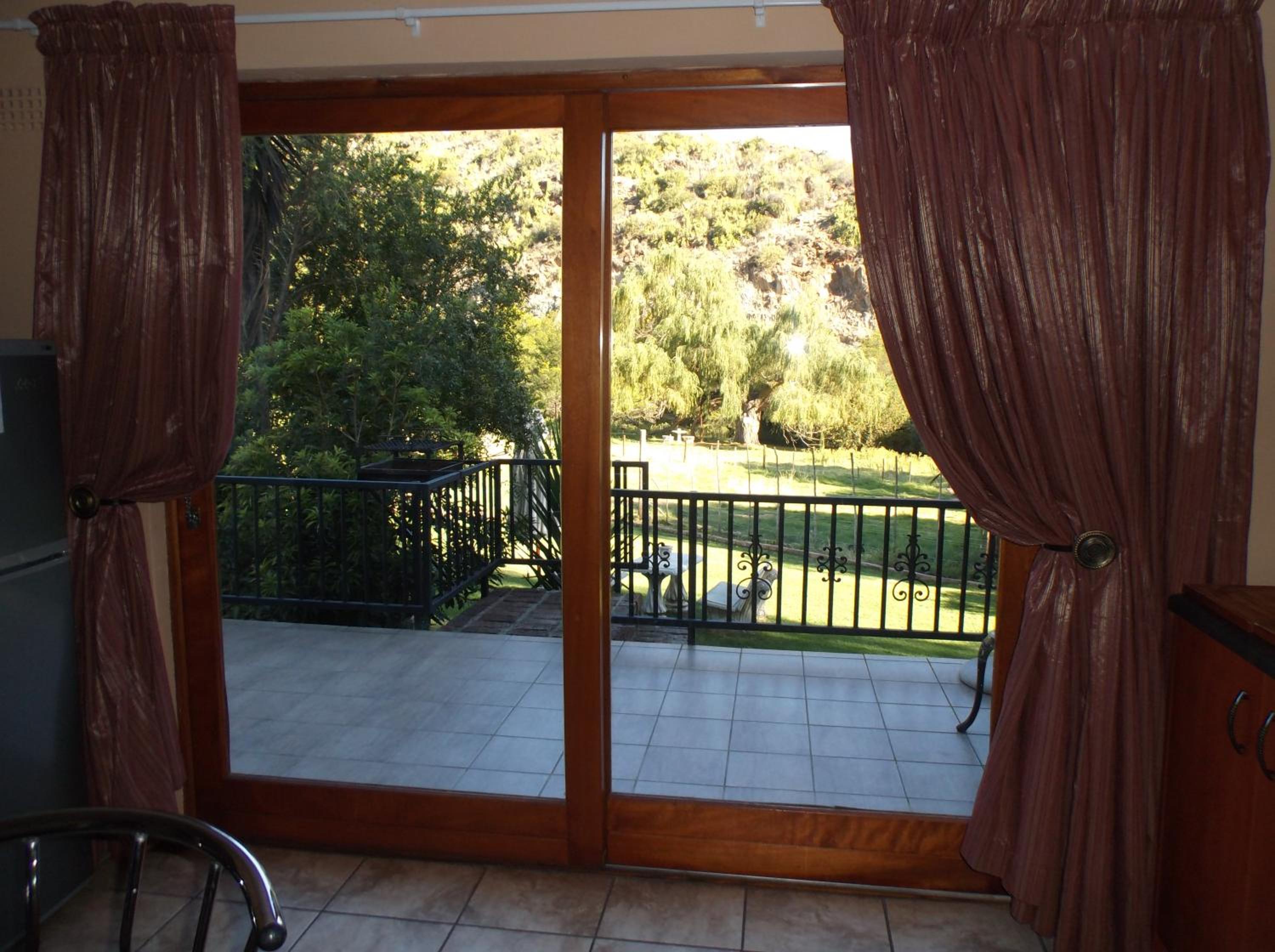 Family Suite with Balcony Self Catering - Photo 21