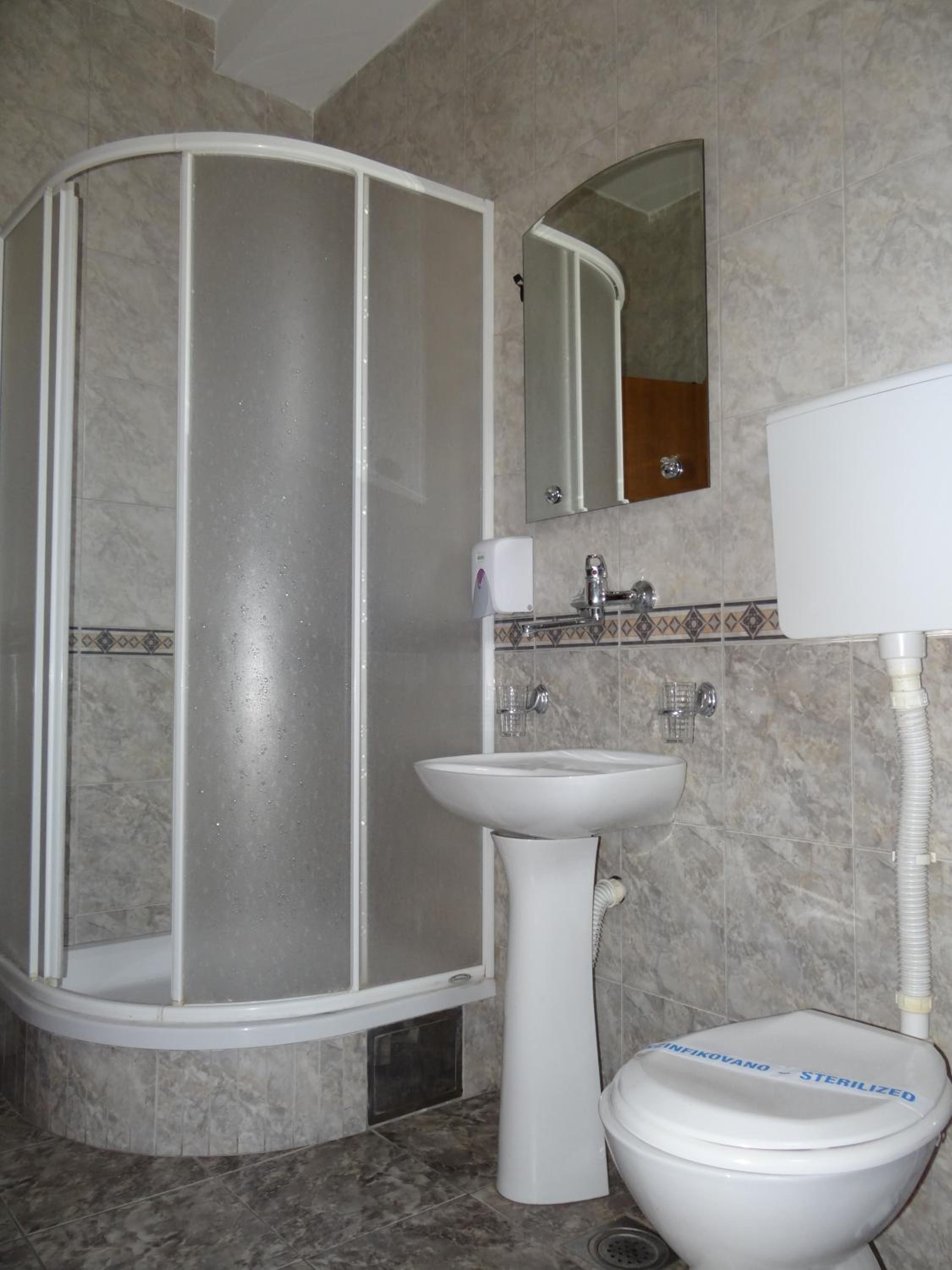 Double Room - Photo 13