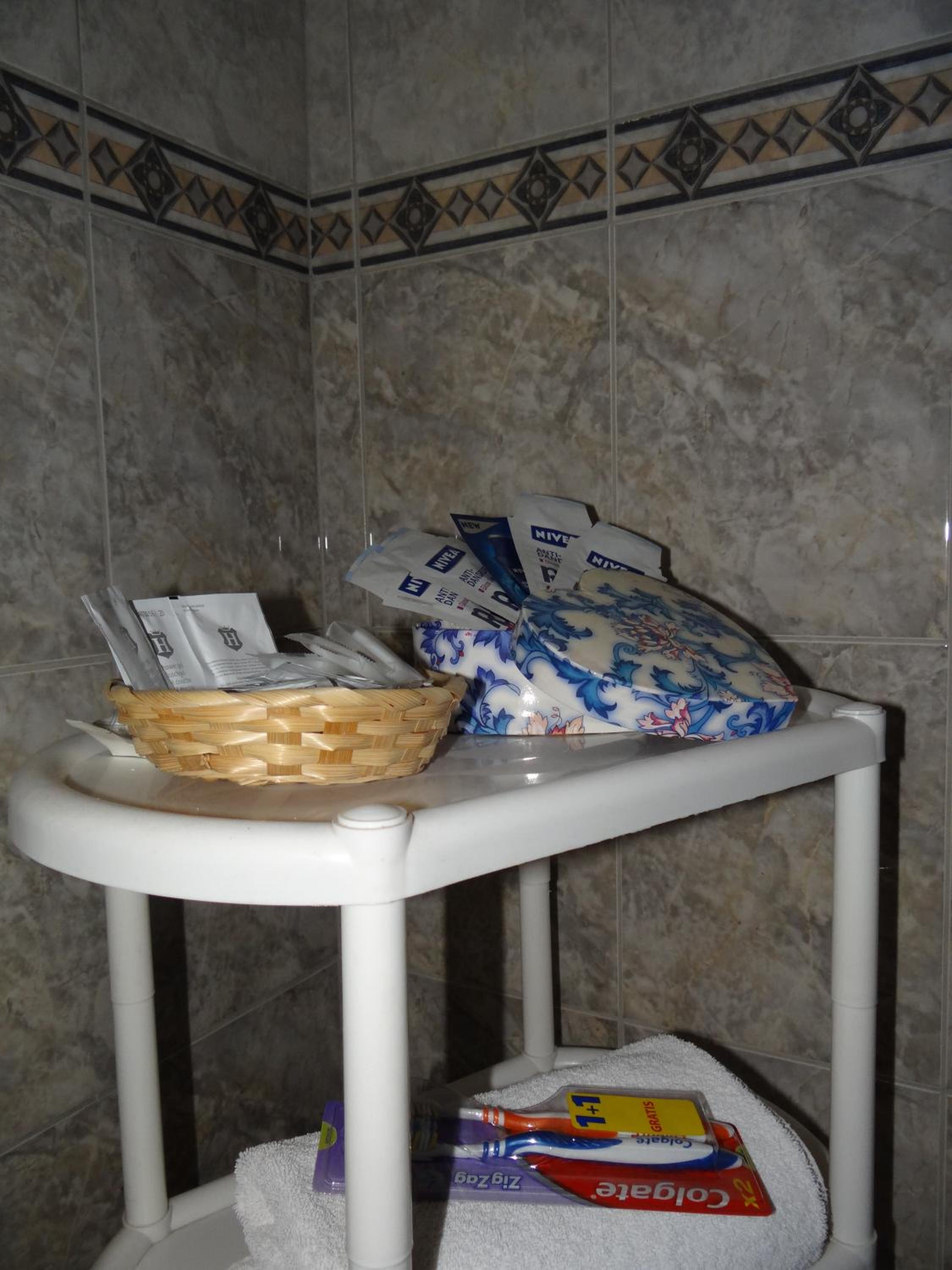 Double Room - Photo 14