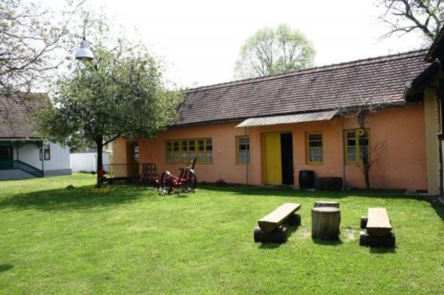 Three-Bedroom Villa - Photo 14