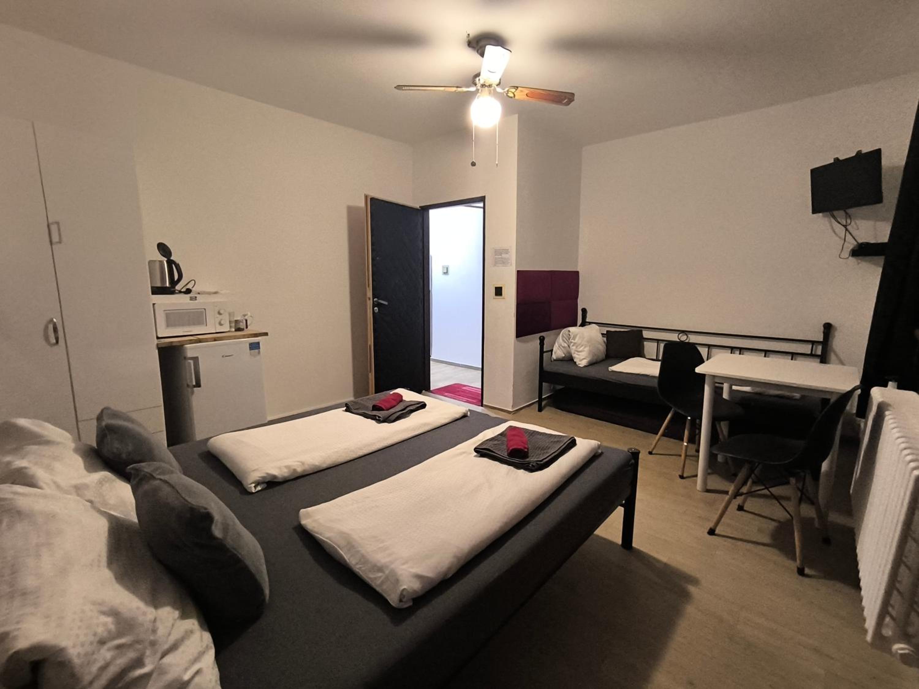 Triple Room with Private External Bathroom photo 3
