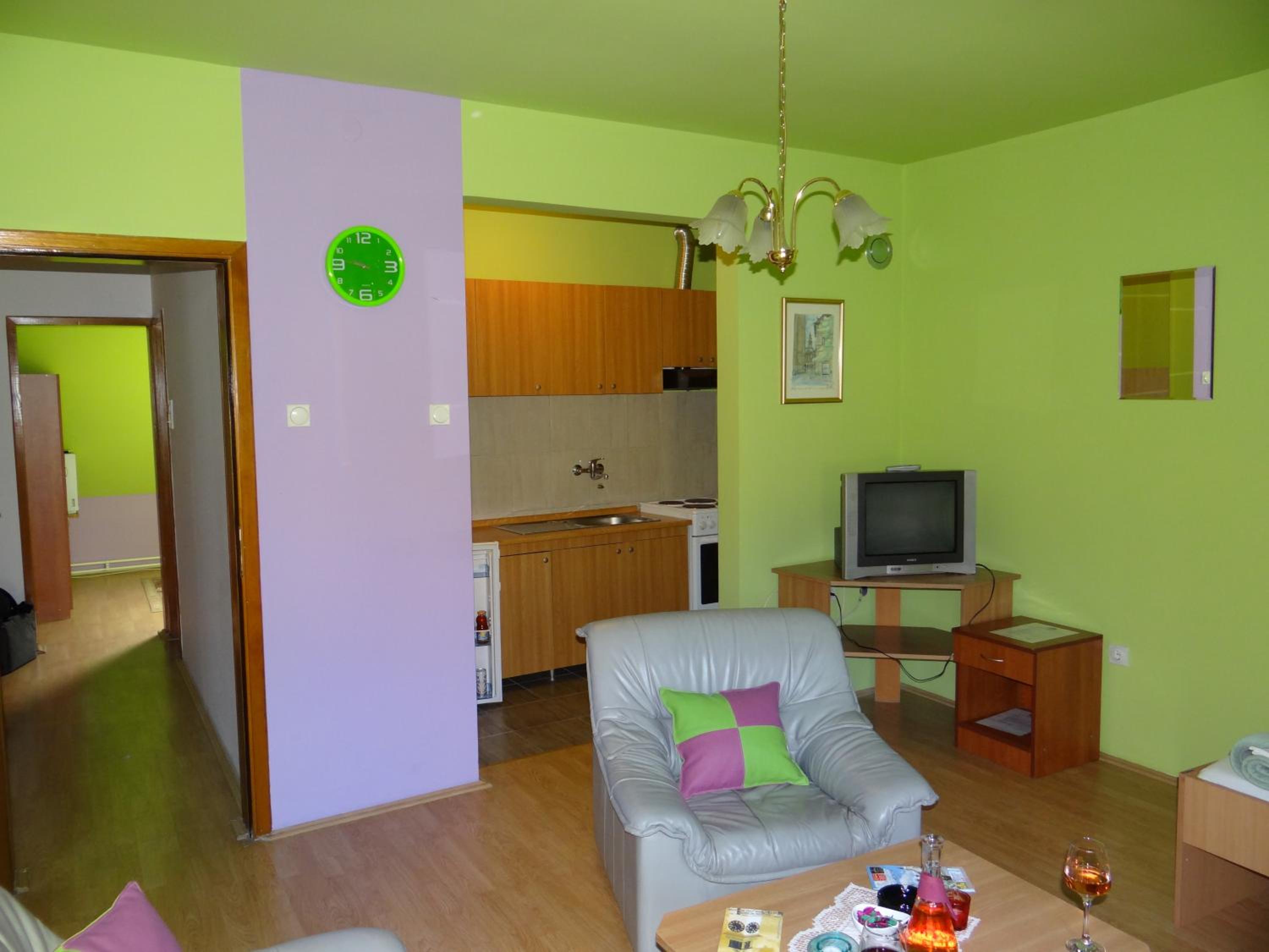 Standard Double or Twin Room - Photo 10