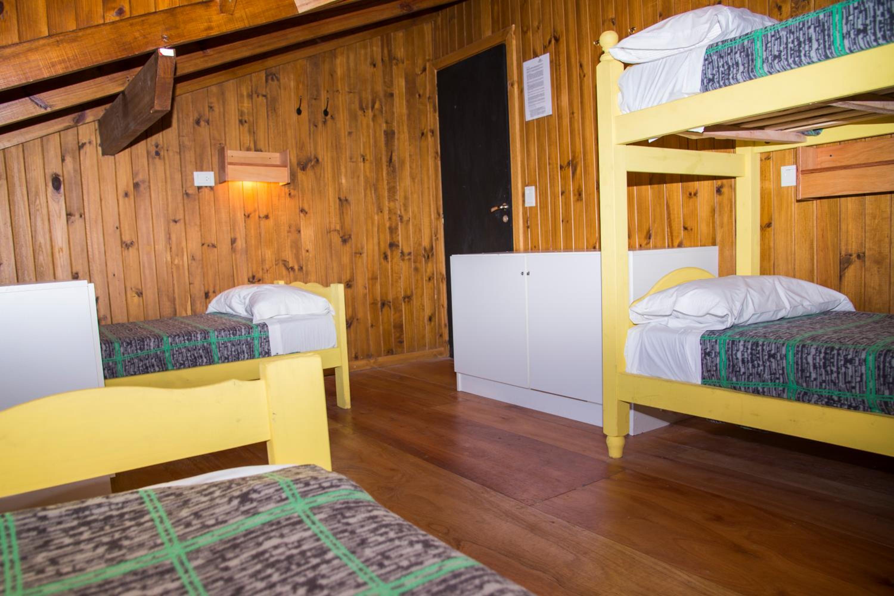 Bed in 4-Bed Mixed Dormitory Room photo 3