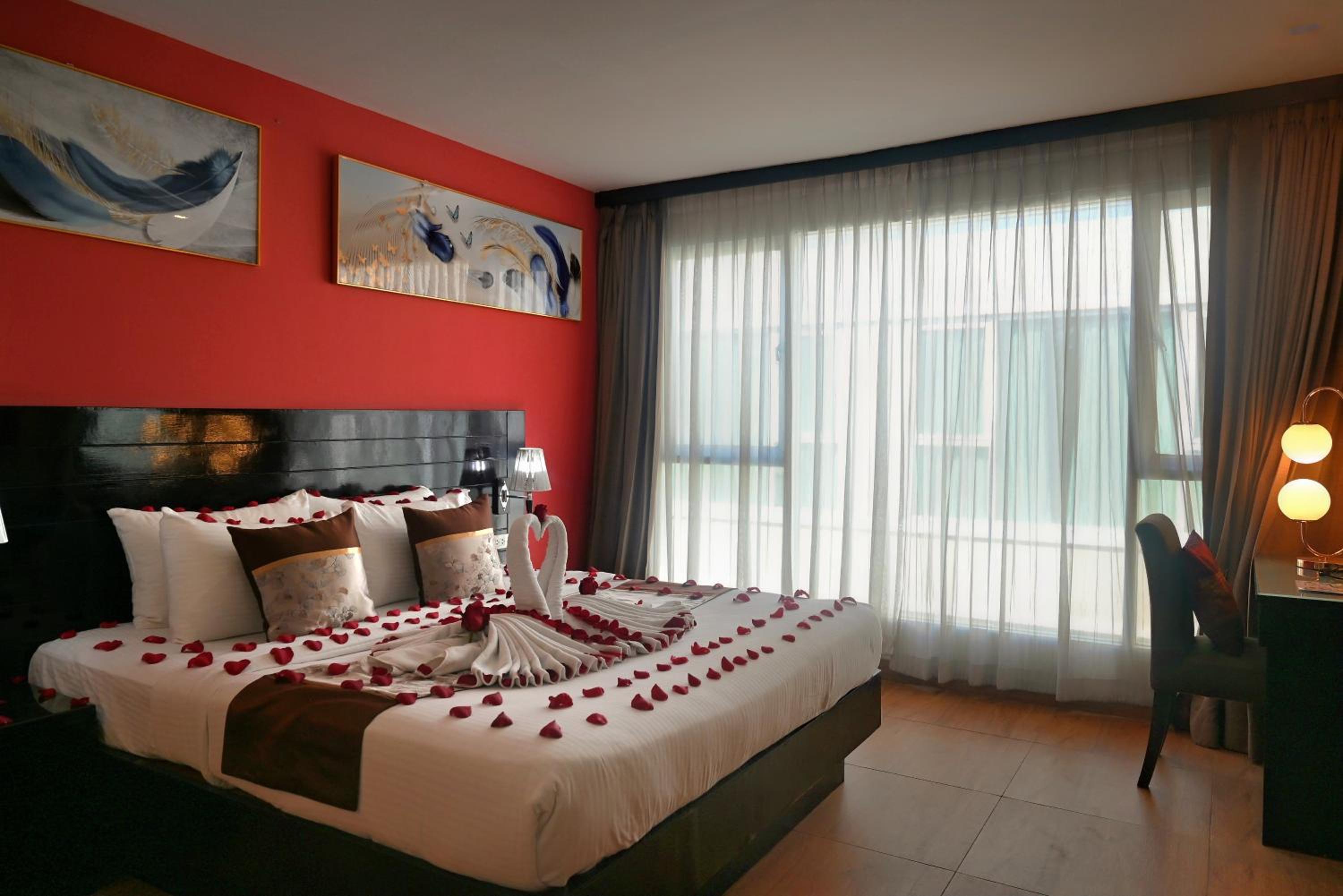 Boss Suites Nana Hotel — photo 97