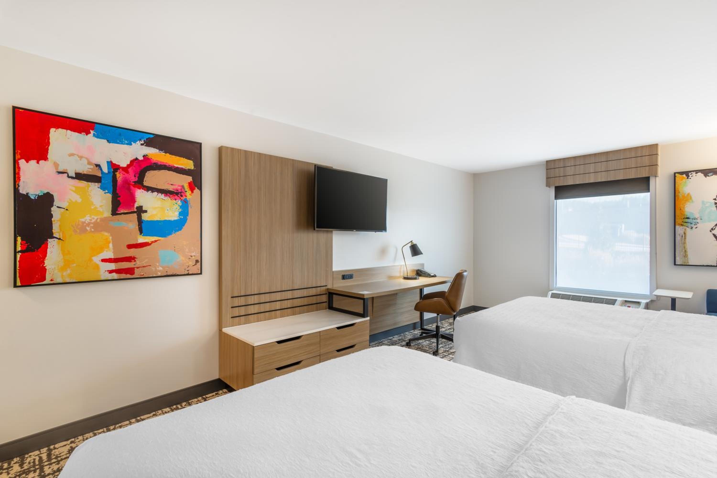 Room with Two Queen Beds - Non-Smoking - Photo 2