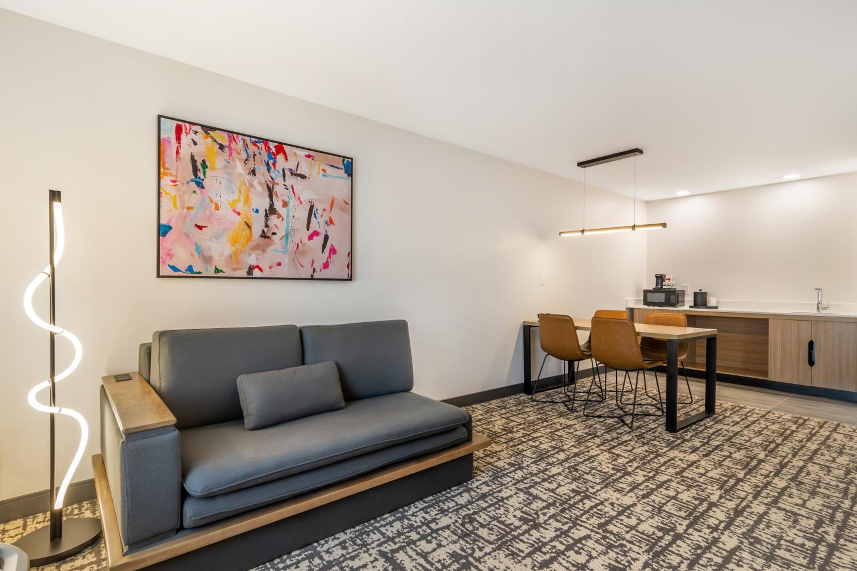 One-Bedroom King Suite with Sofa Bed - Non-Smoking - Photo 1