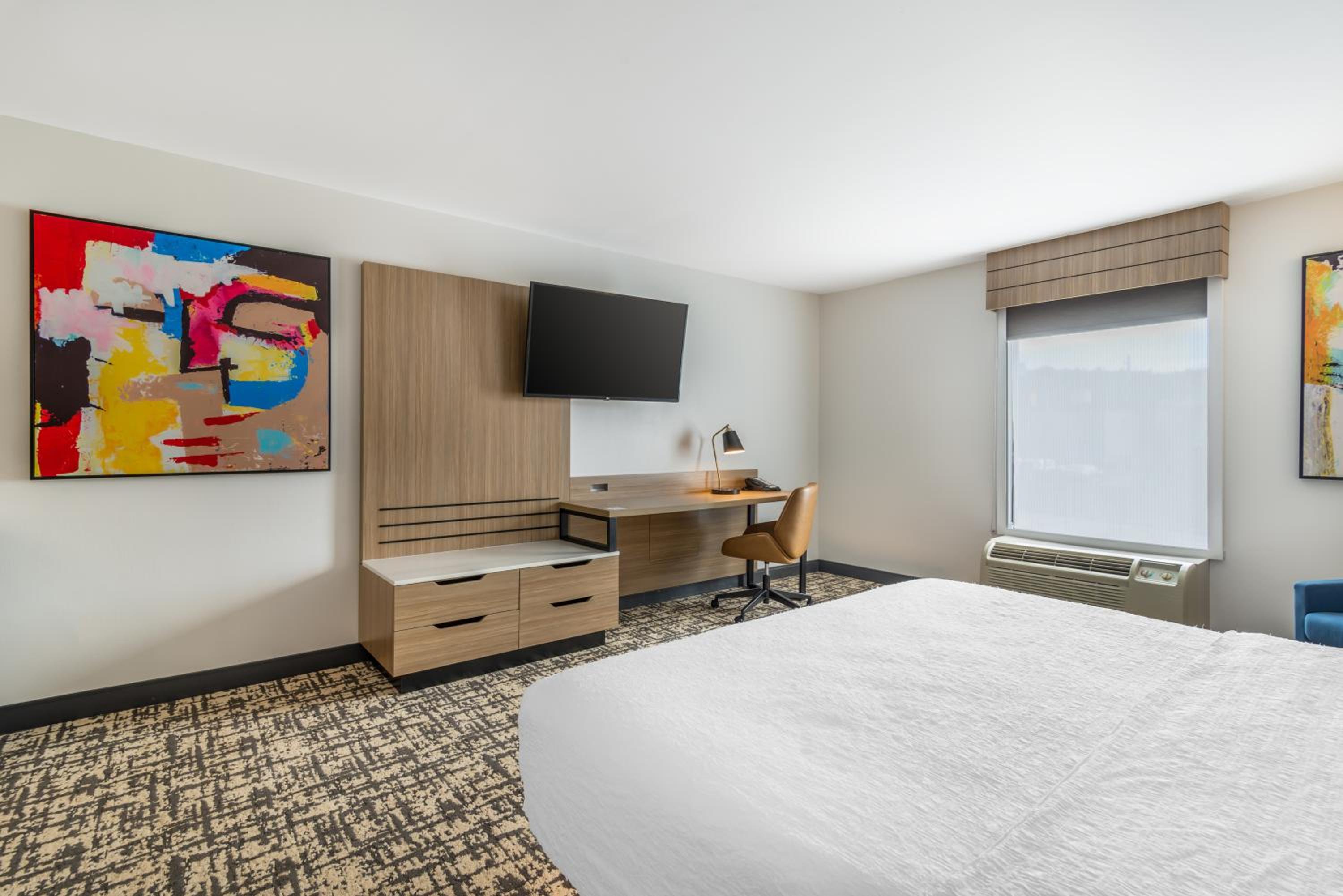 King Room - Hearing Access/Non-Smoking - Photo 4