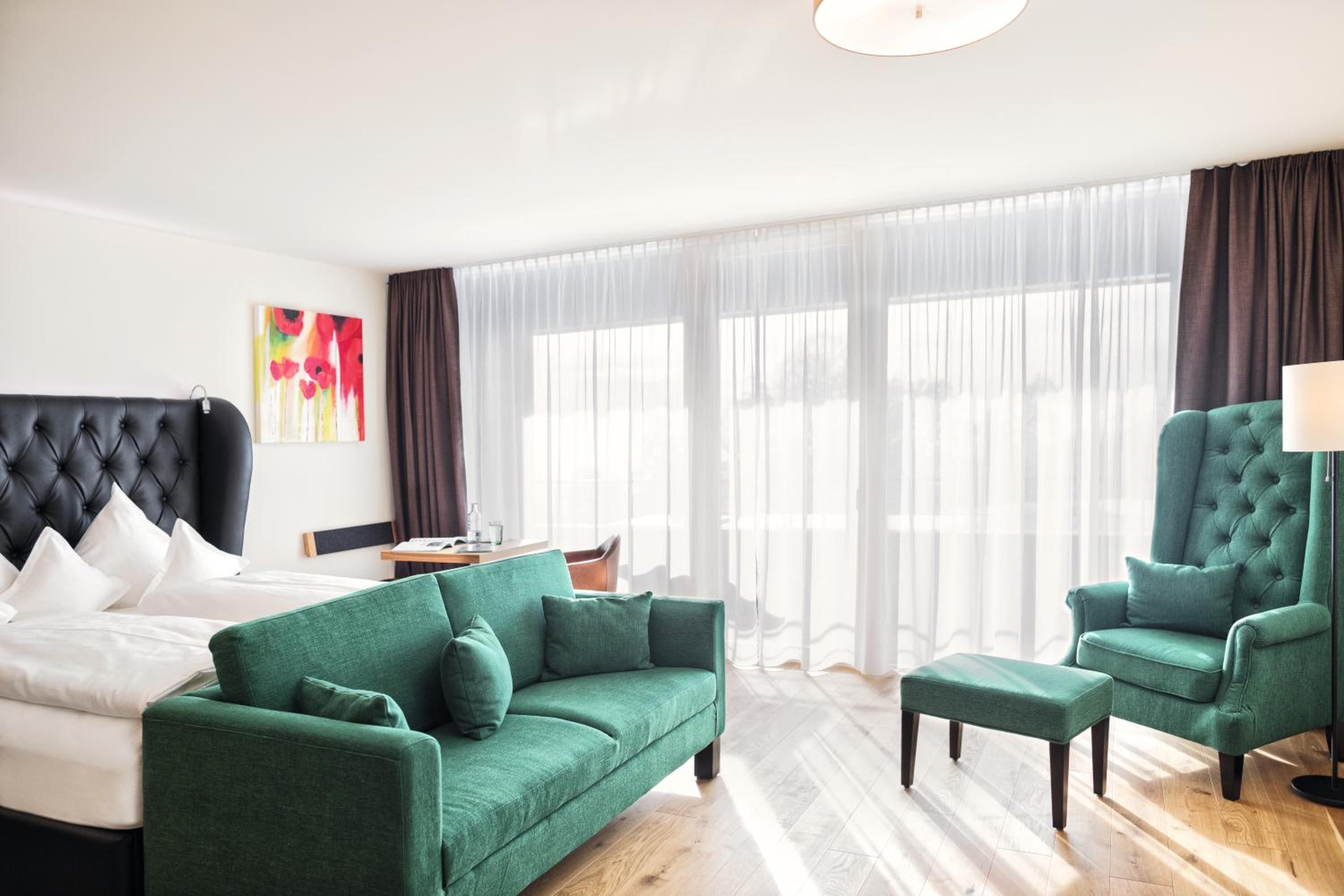 Junior Suite with Balcony photo 2