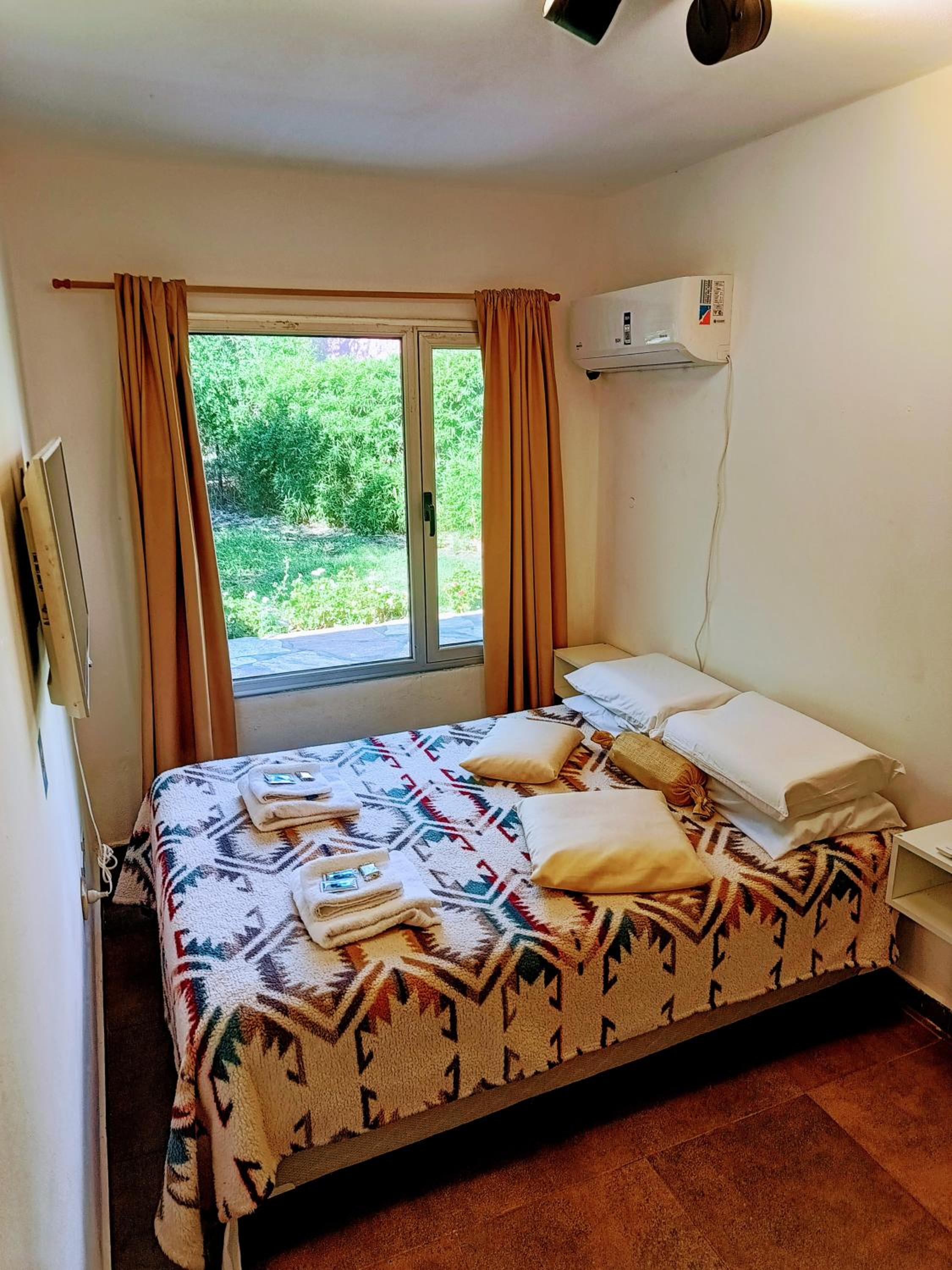 Economy Quadruple Room photo 1