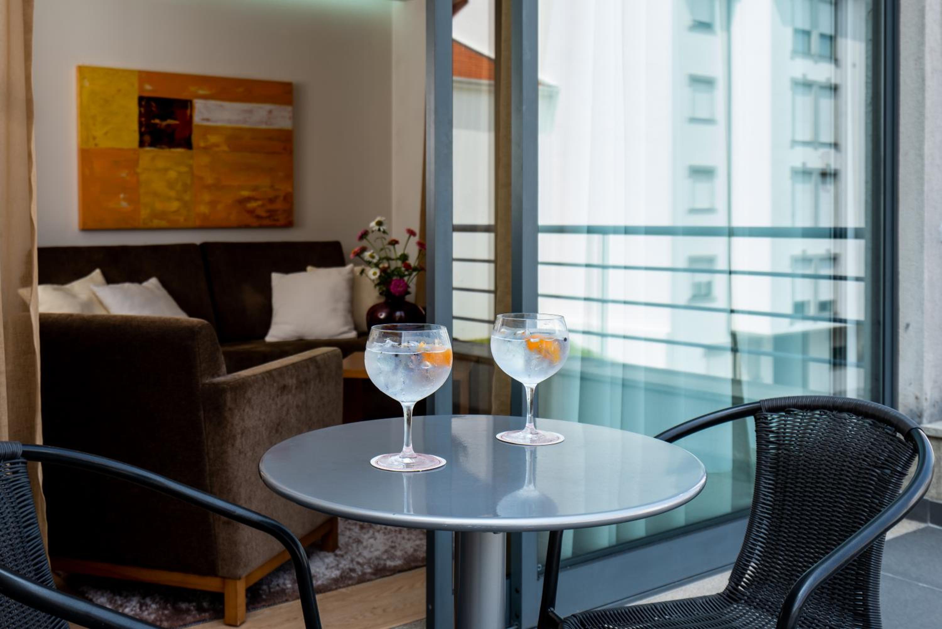 Deluxe Double Room with Bath photo 3