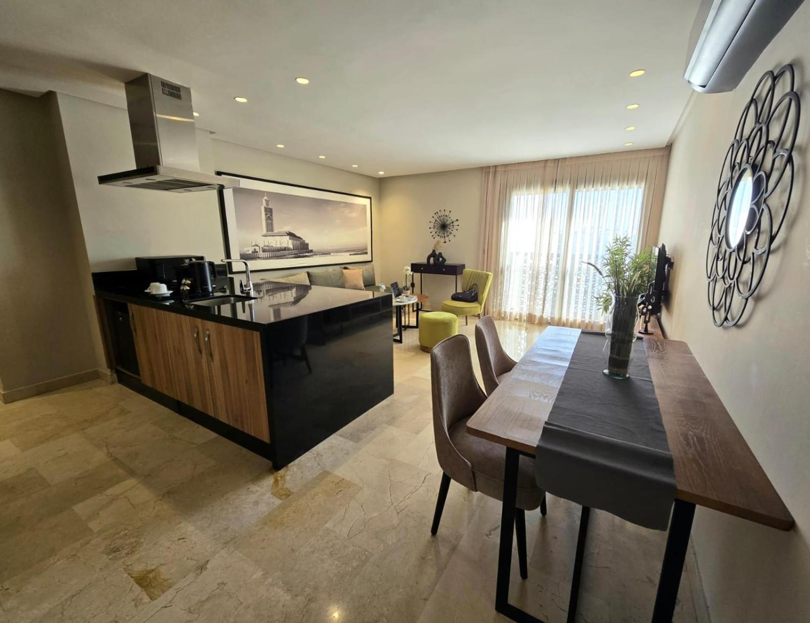 Deluxe Suite photo 2