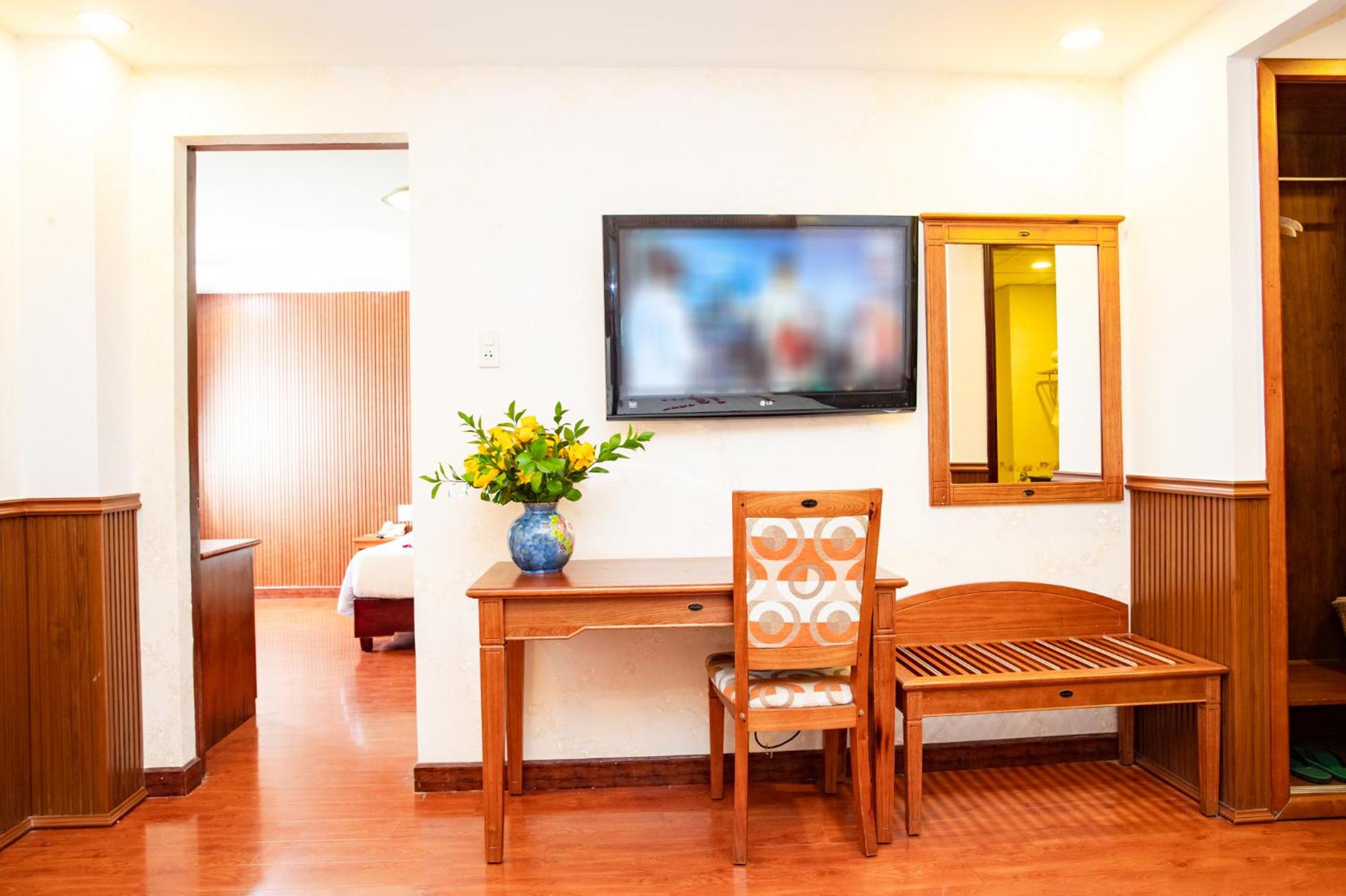 Superior Family Room - B photo 1