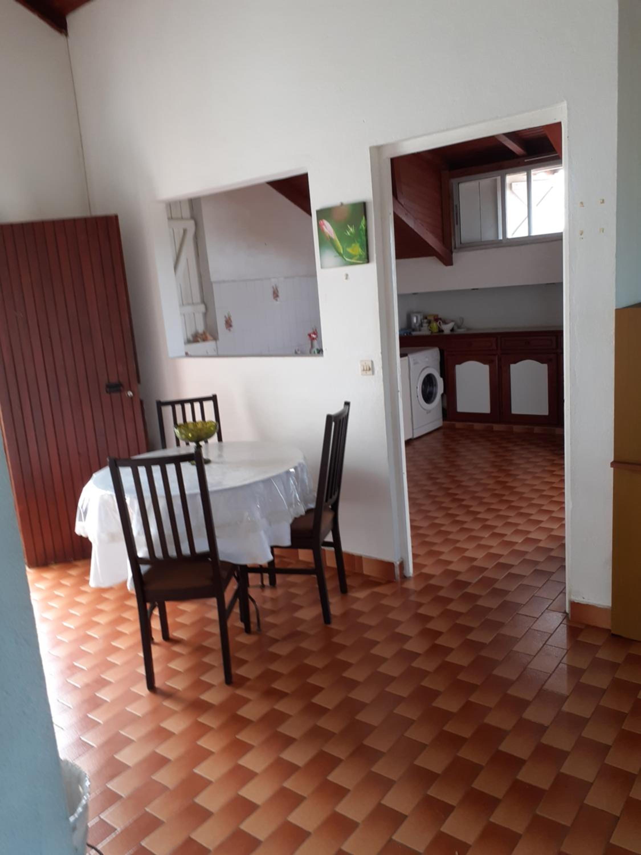 Family Room with Private Bathroom photo 2