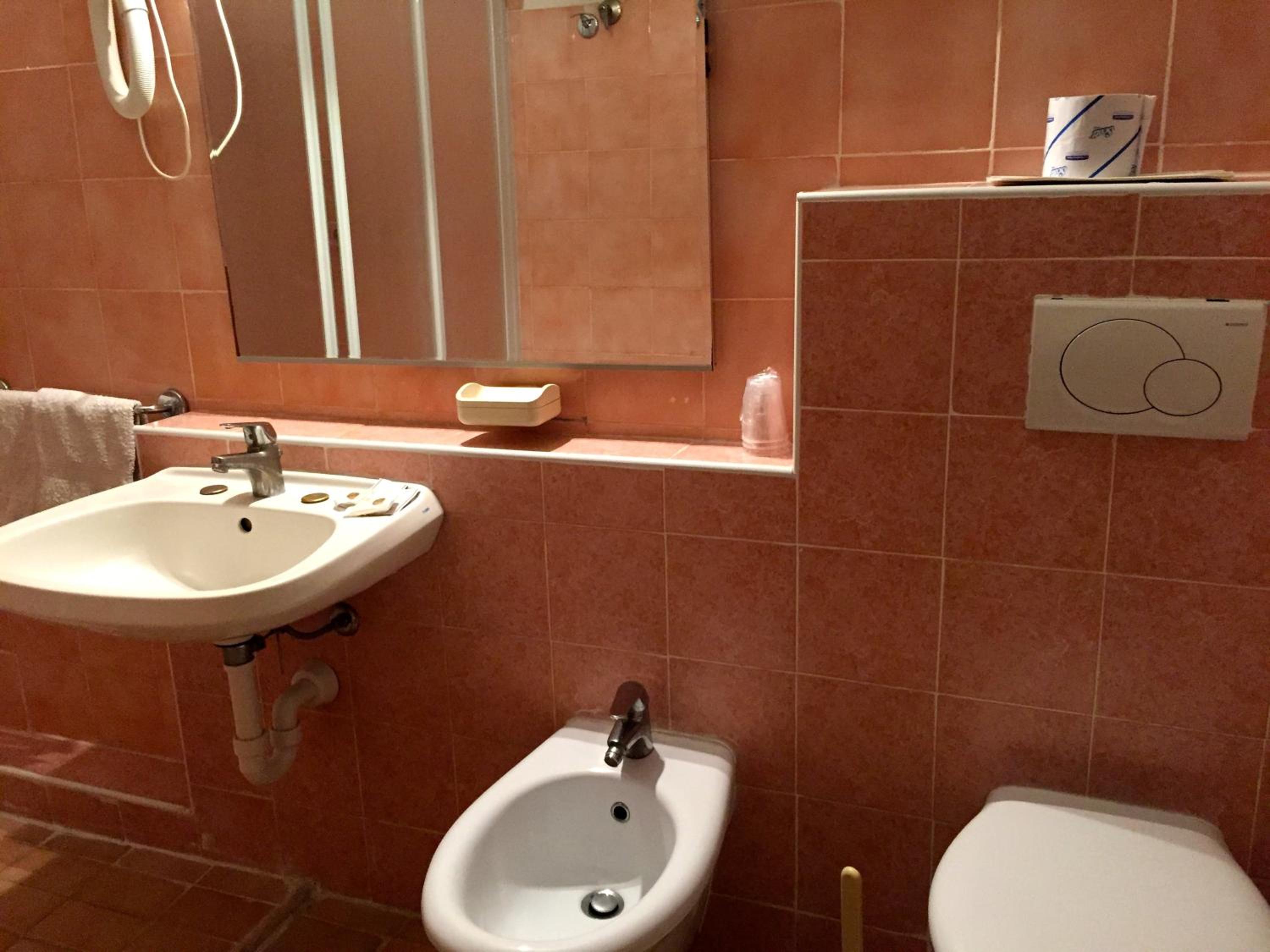 Budget Double or Twin Room - Photo 5