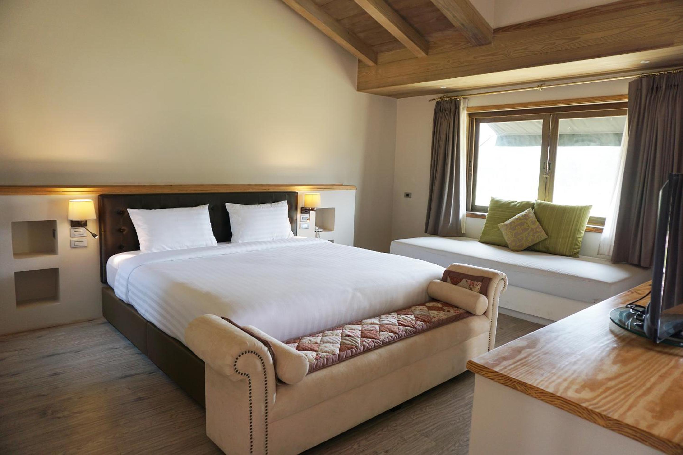 Deluxe Double Room photo 2