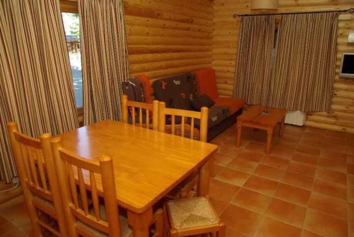 Bungalow with Mountain View (2 Adults) photo 2