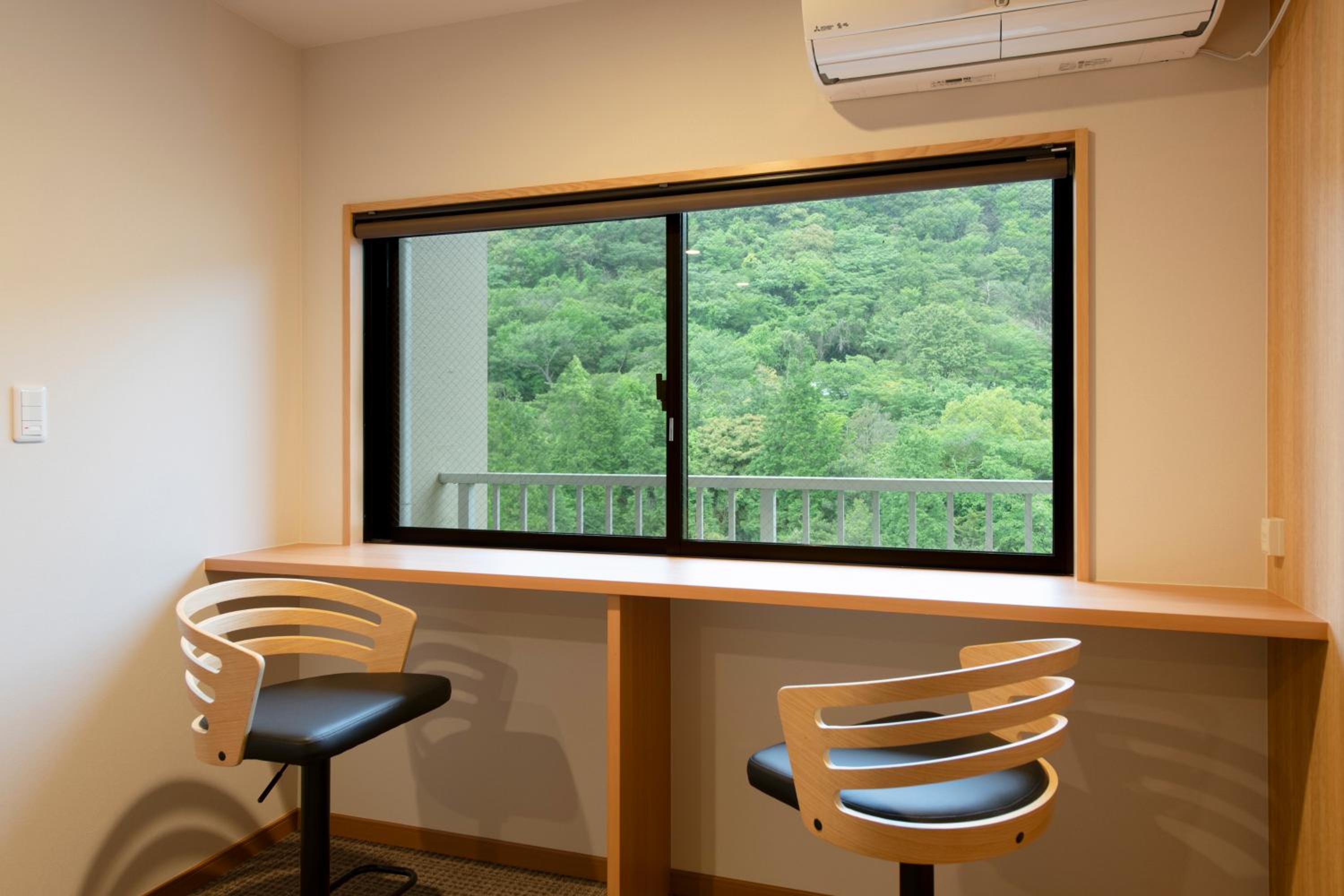 Standard Twin Room - Photo 2