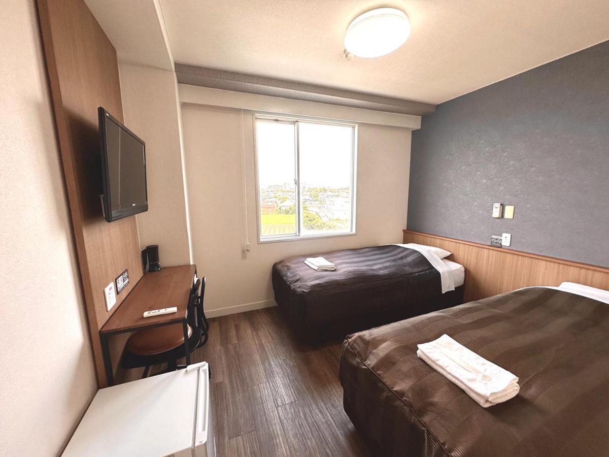 Twin Room - Smoking - Photo 4
