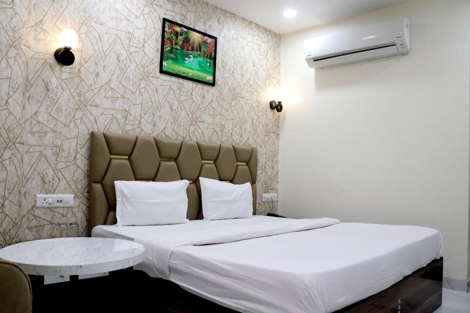 Standard King Room
