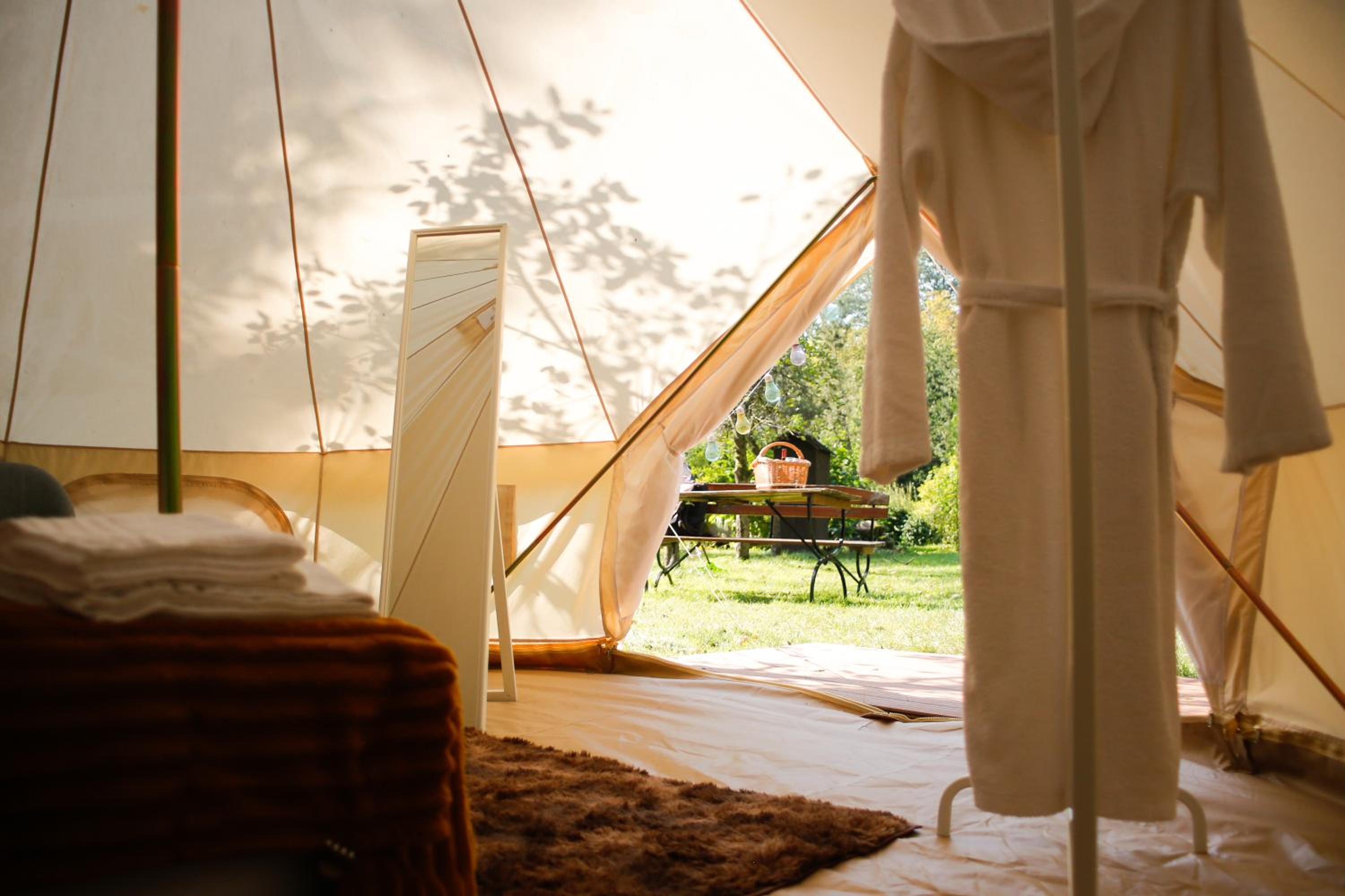 Tent - Photo 3