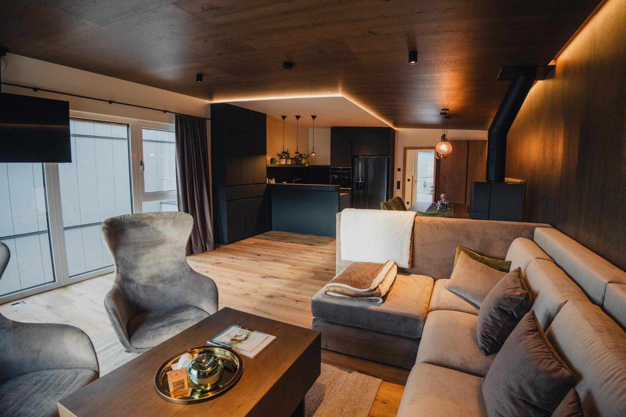 Two-Bedroom Chalet - Photo 3