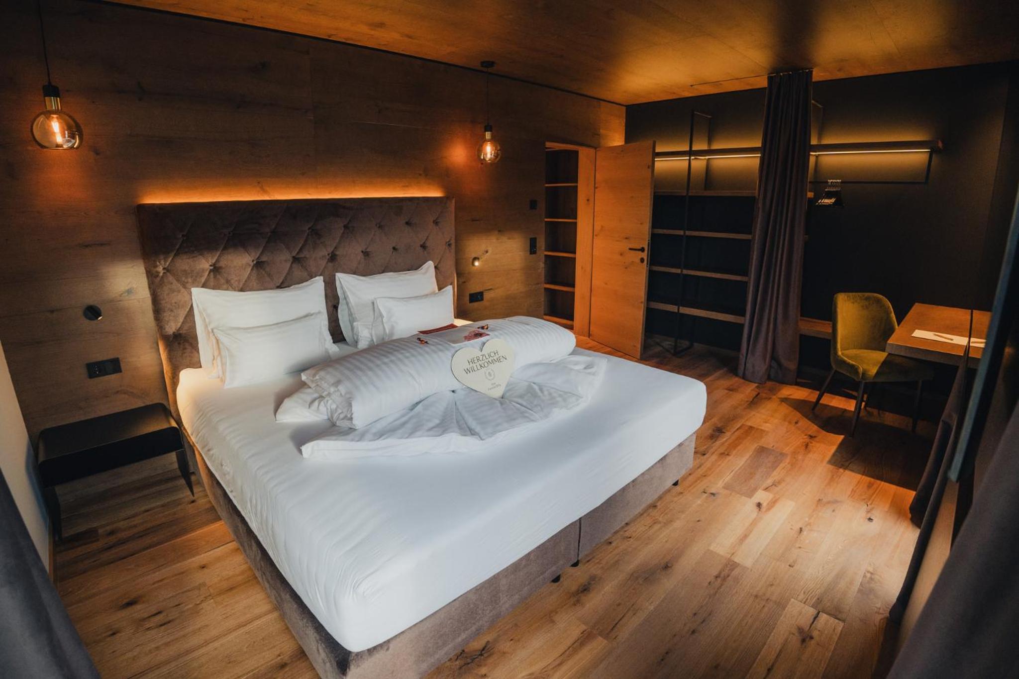Two-Bedroom Chalet - Photo 5