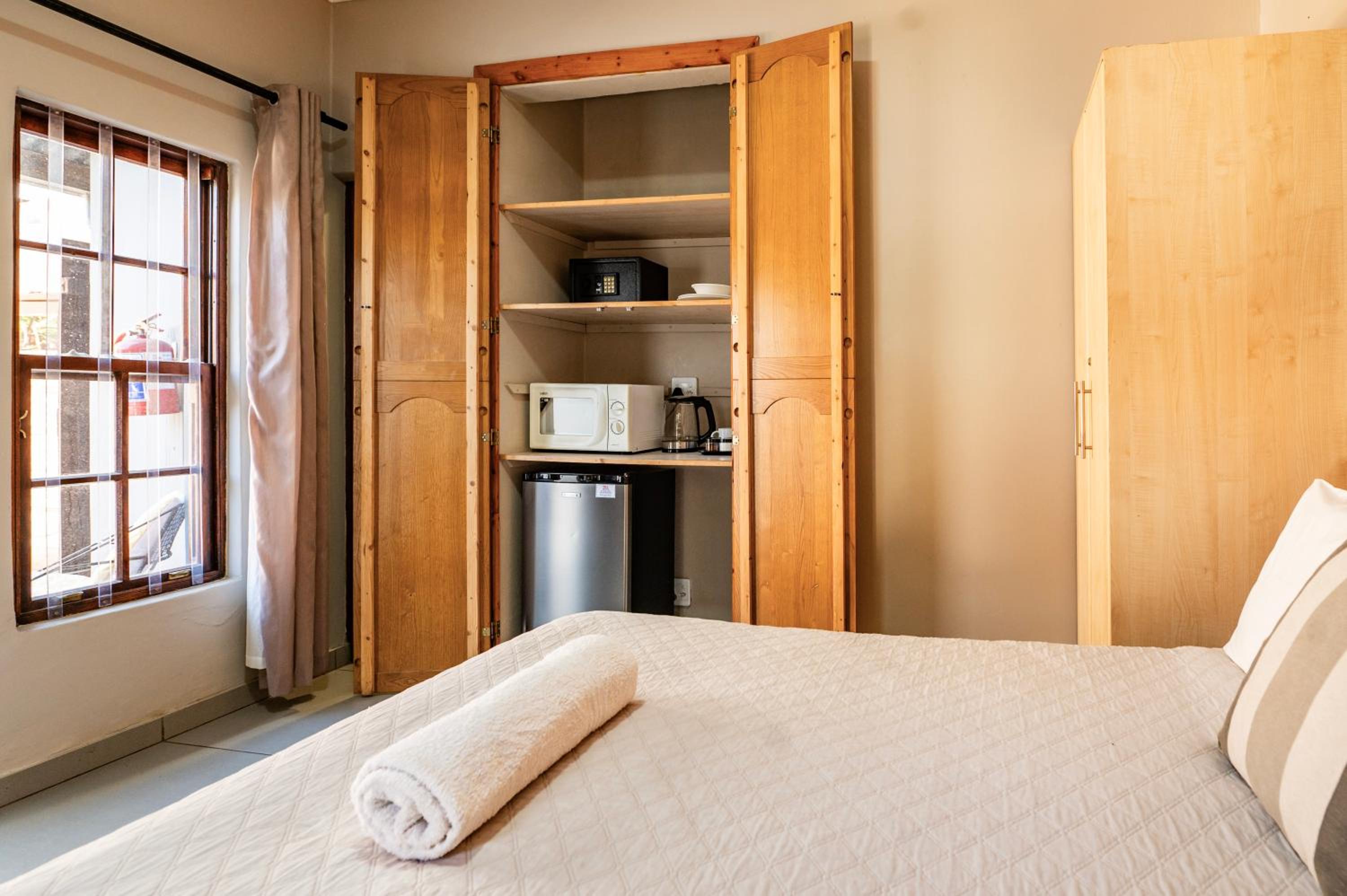 Budget Single Room photo 2