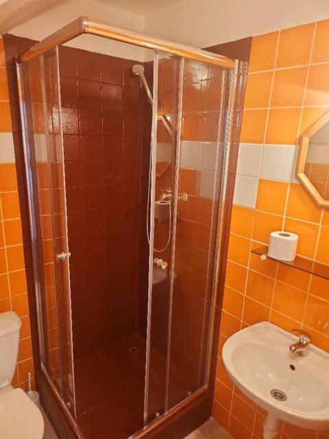 Classic Triple Room photo 2