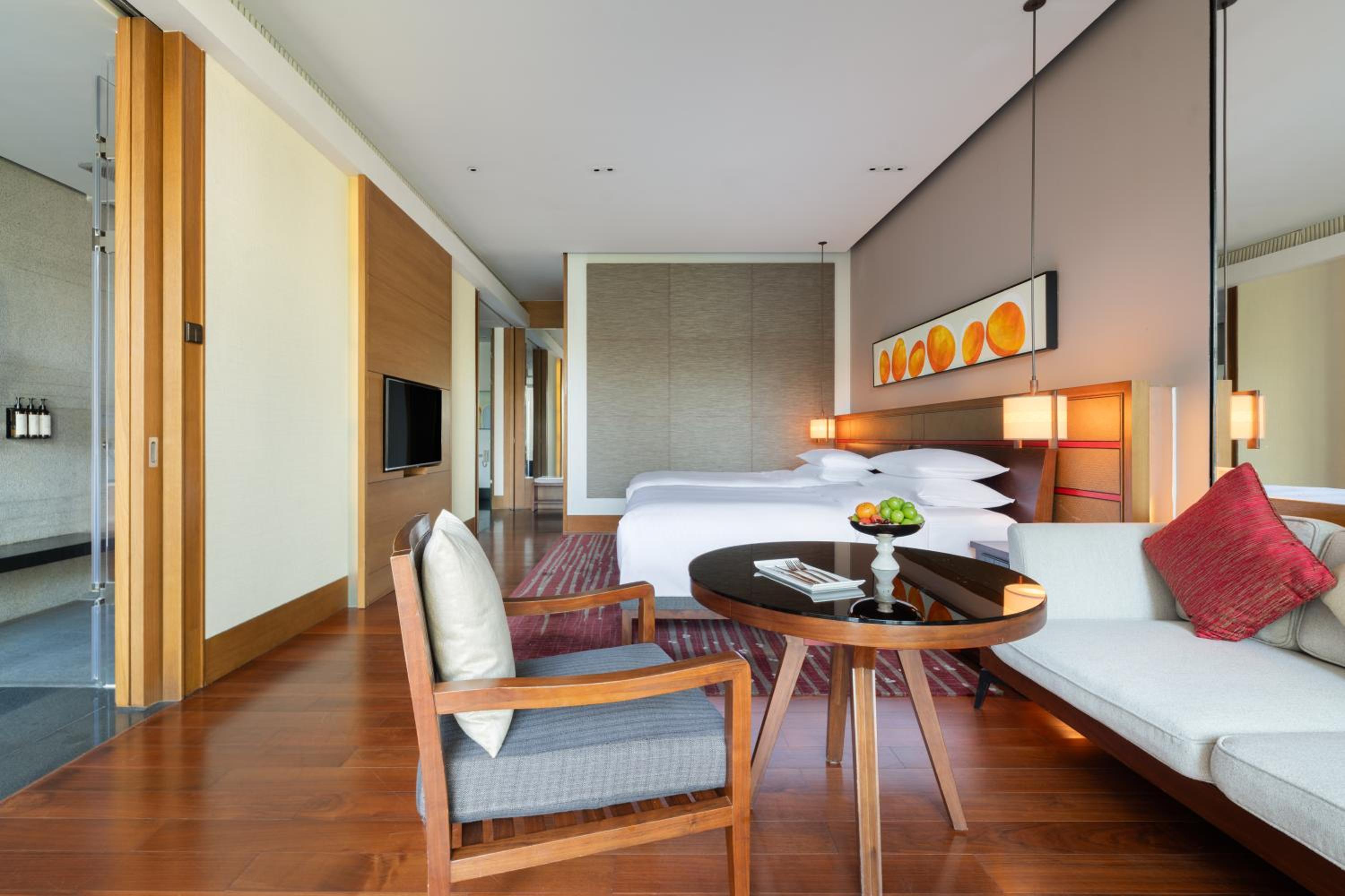 2 Twin Beds Courtyard with Garden View photo 2