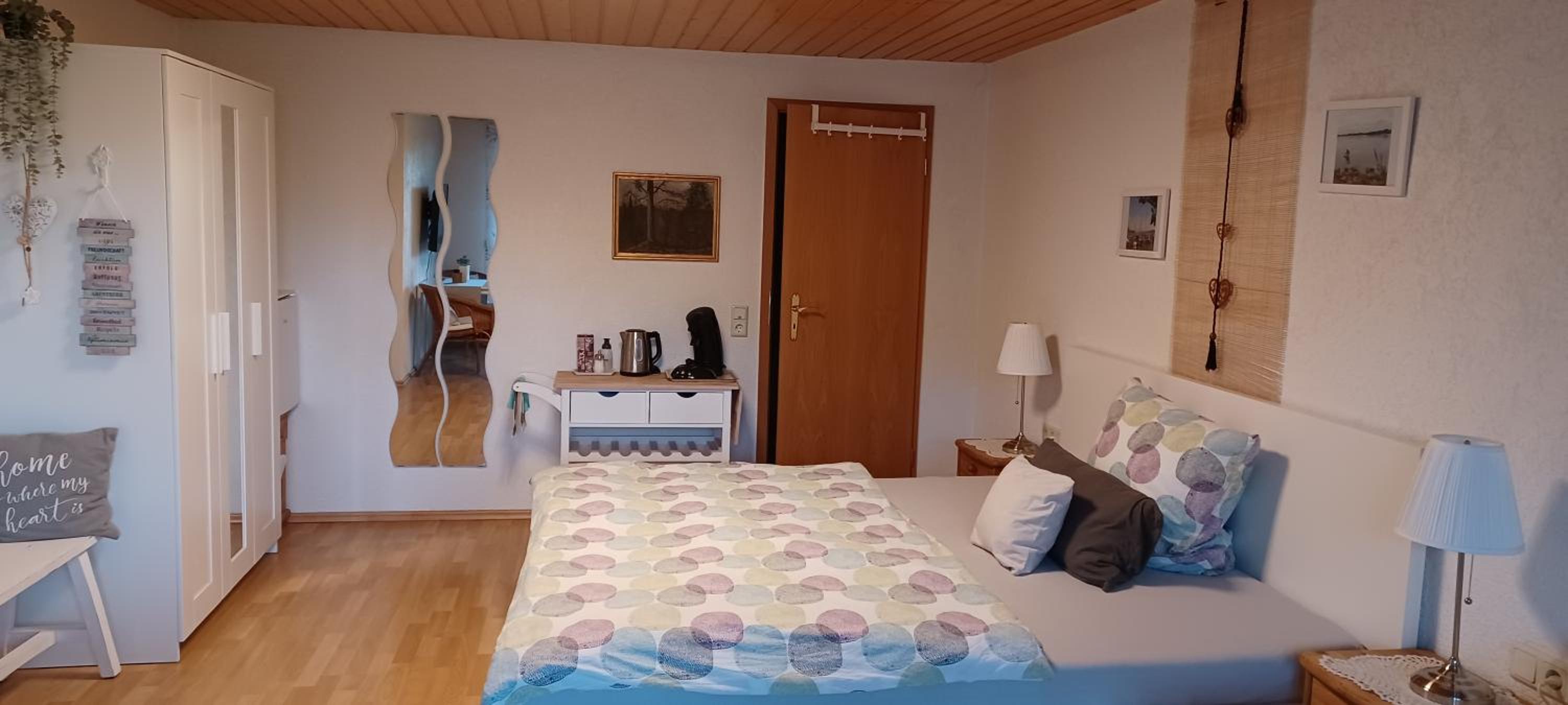 Standard Queen Room photo 2