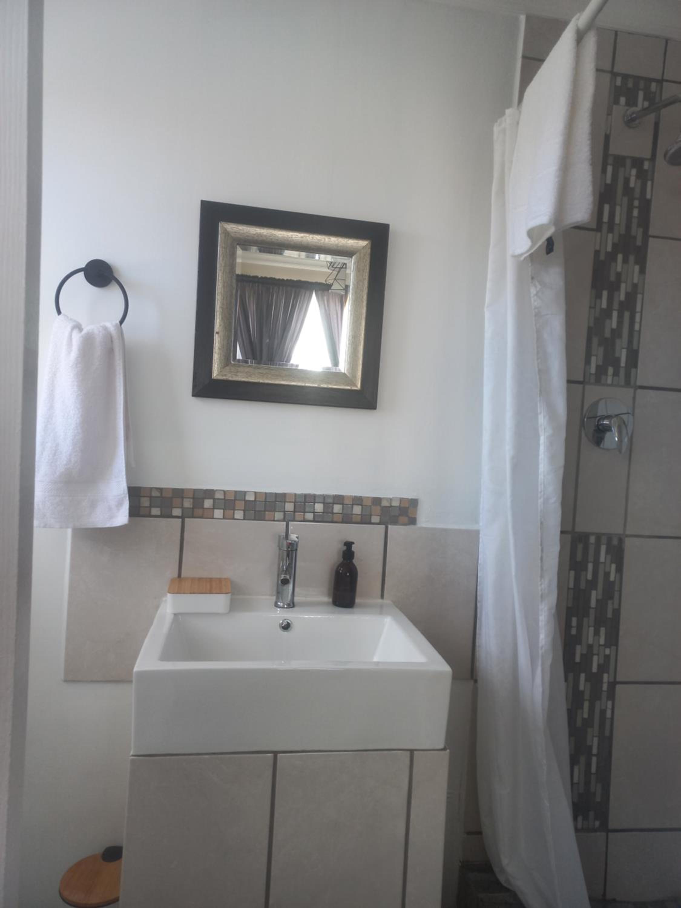 Double Room With Private Bathroom photo 3