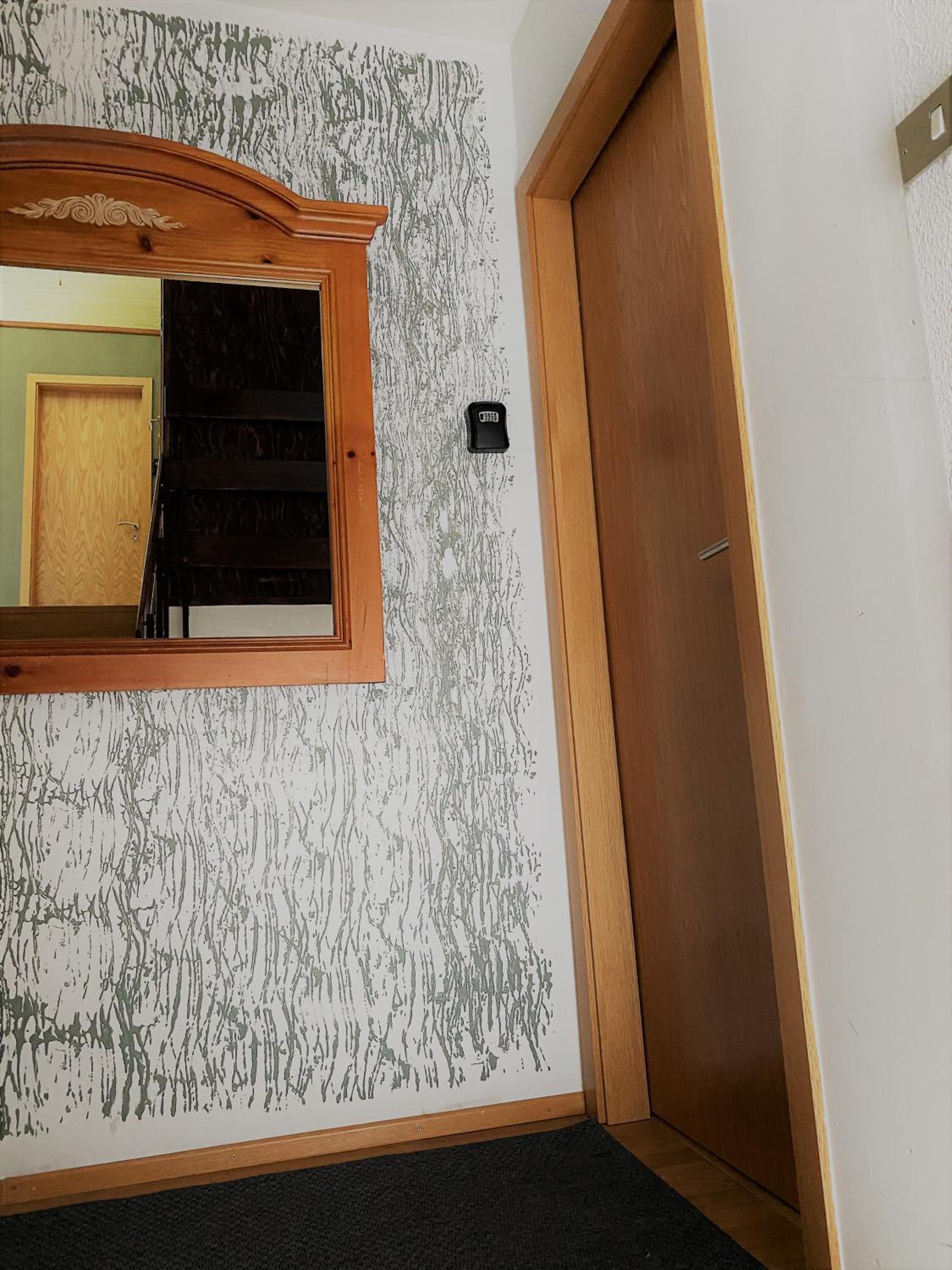 Twin Room with Private Bathroom photo 2