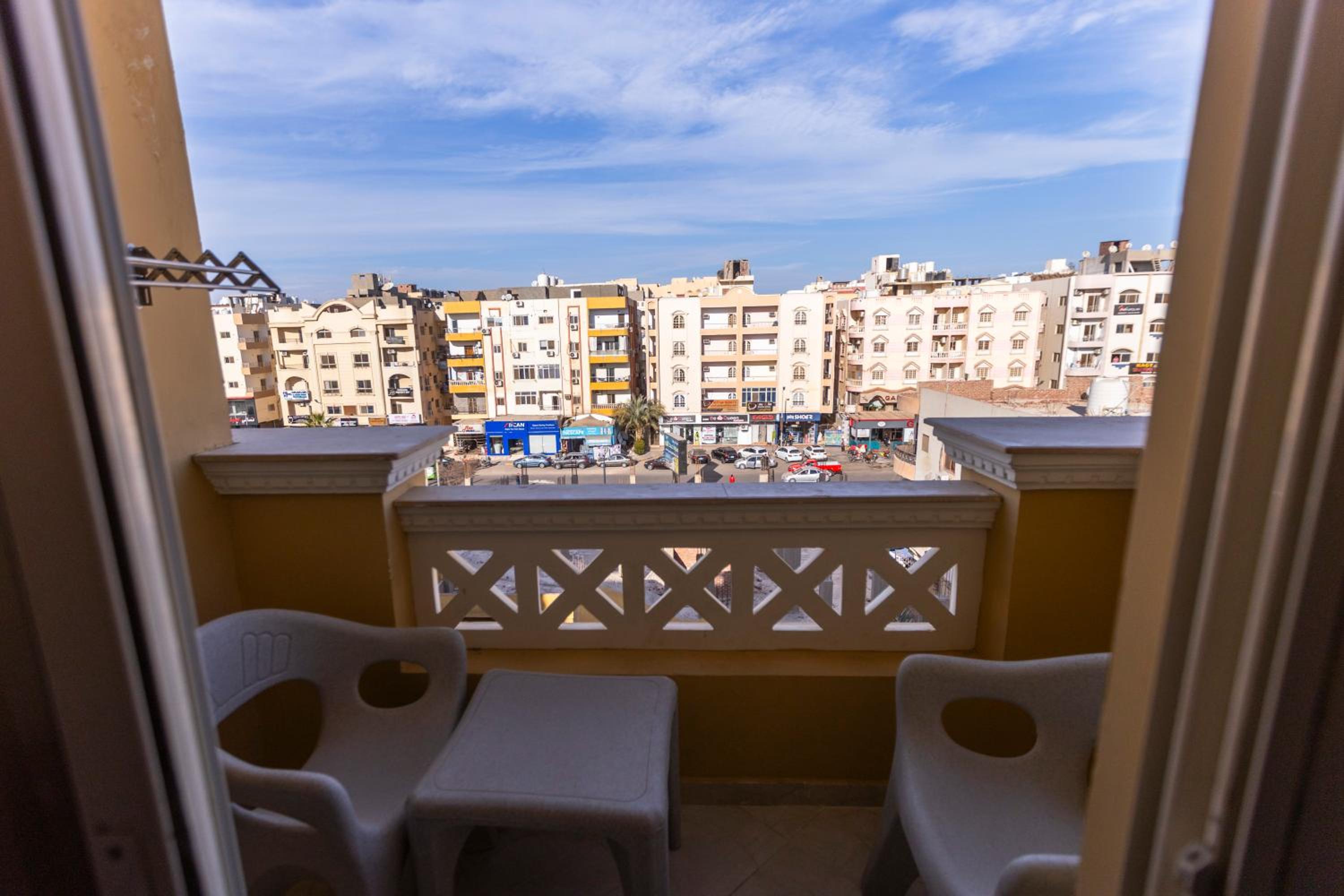 One-Bedroom Apartment with Pool View
