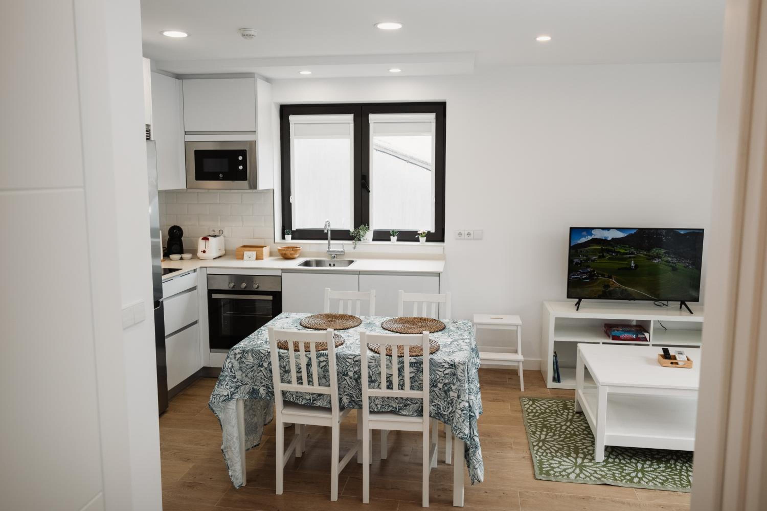 Two-Bedroom Superior Apartment photo 2