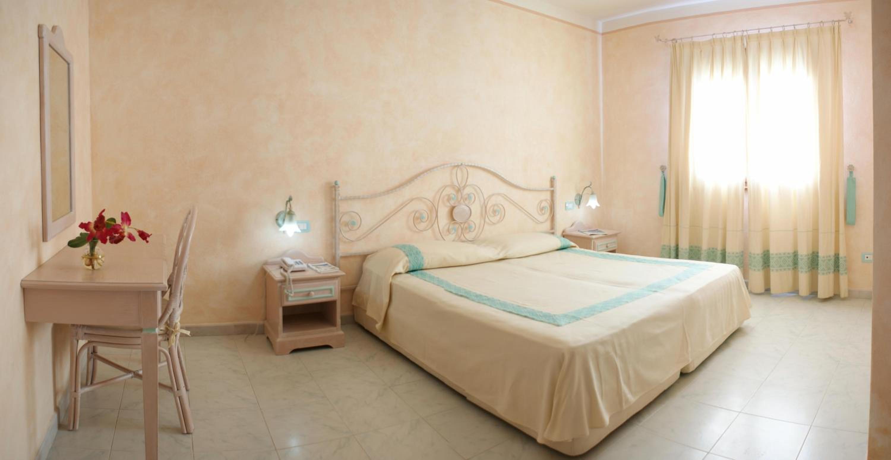 Superior One-Bedroom Apartment
