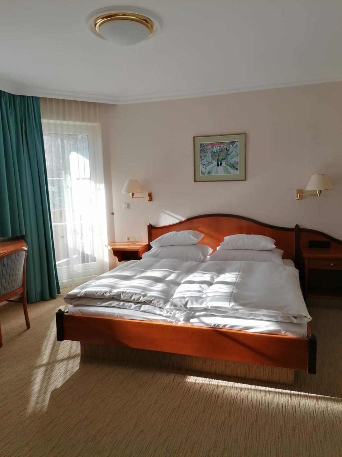 Standard Double Room - Photo 3