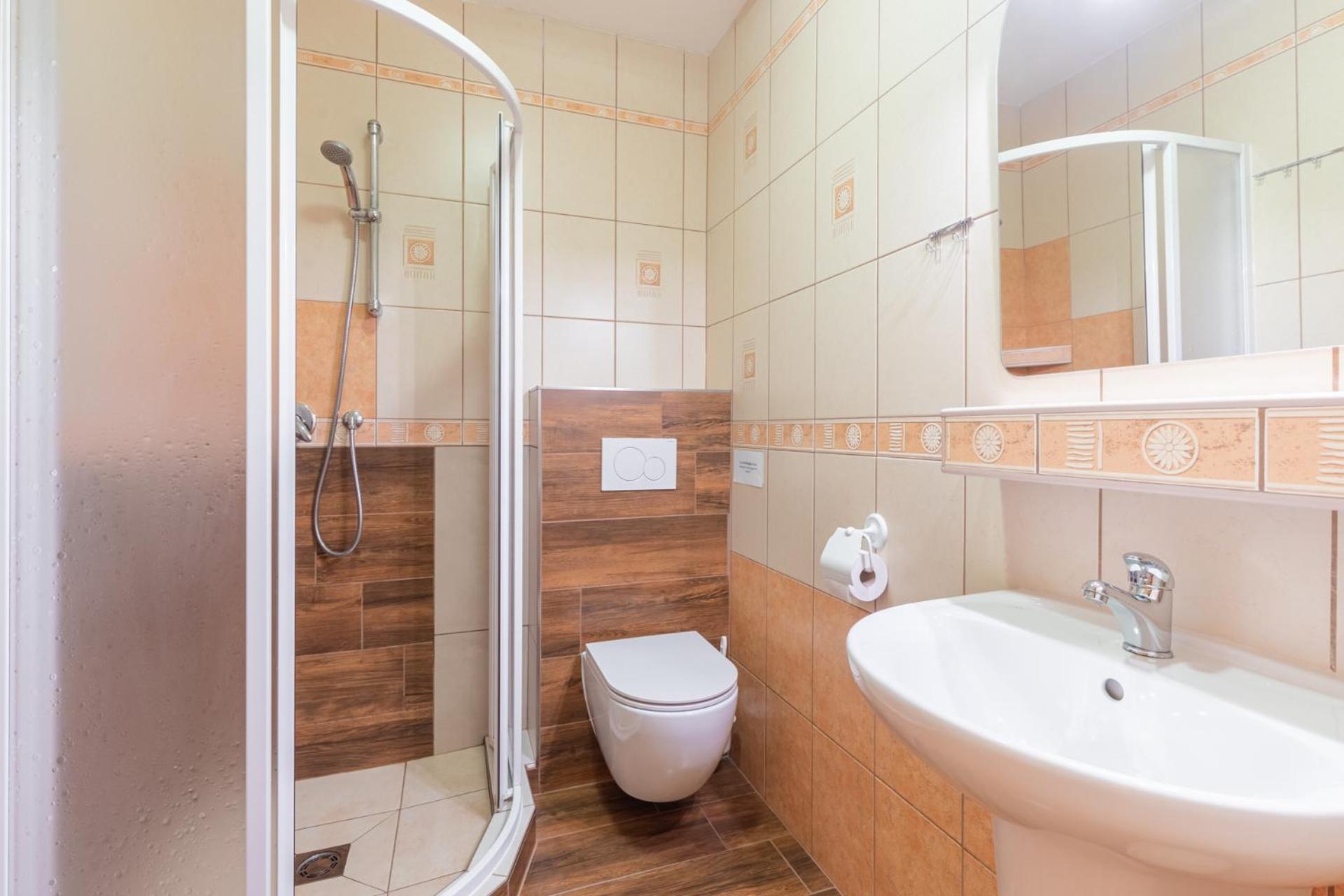 One-Bedroom Apartment with View photo 1