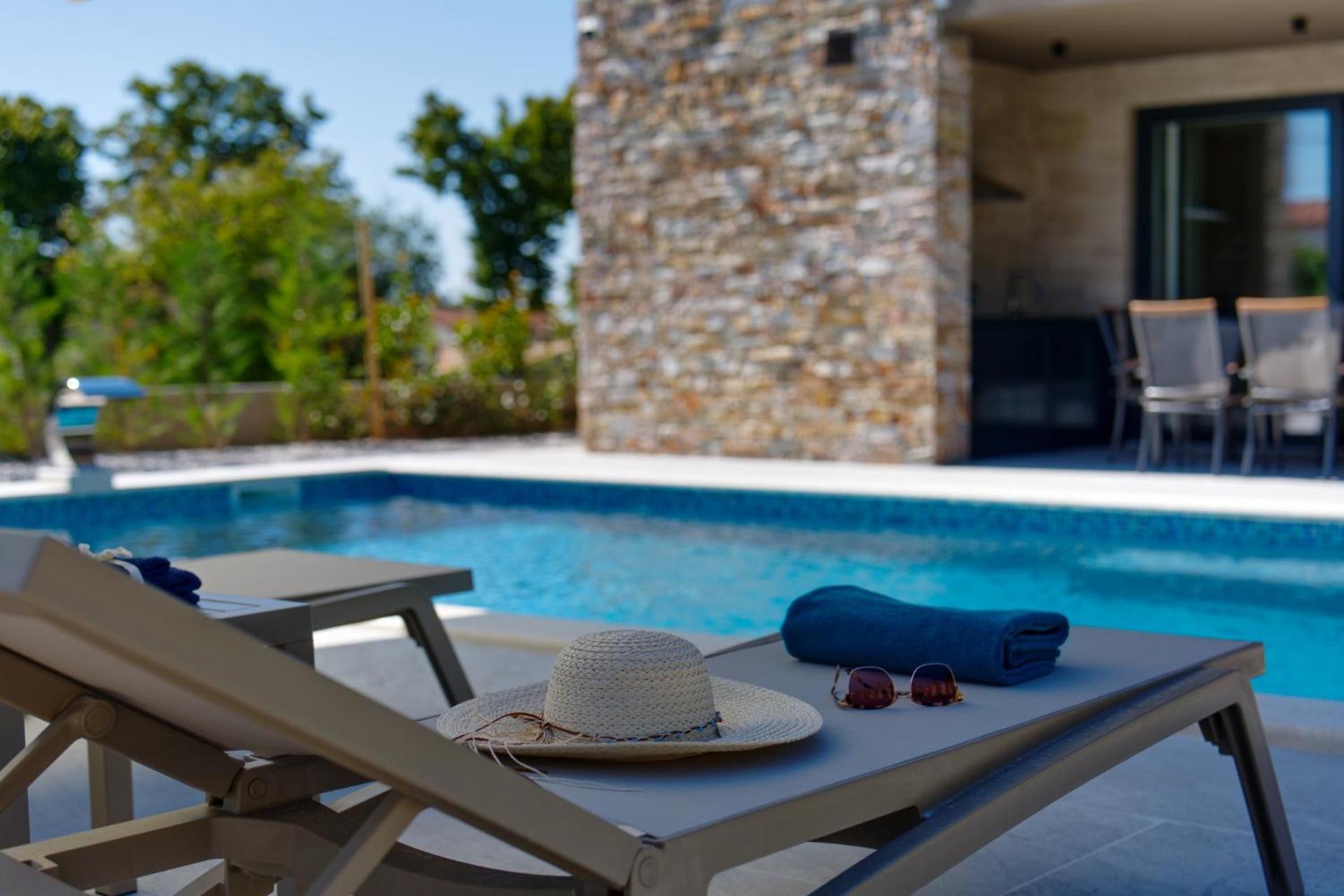 Villa photo 1