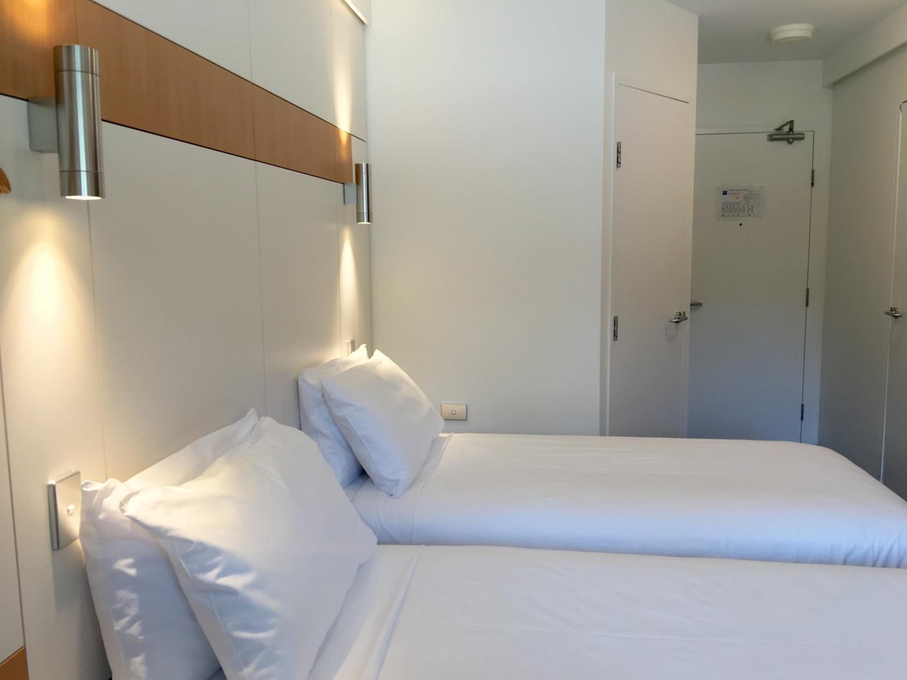 Standard Twin Room with Two Twin Beds