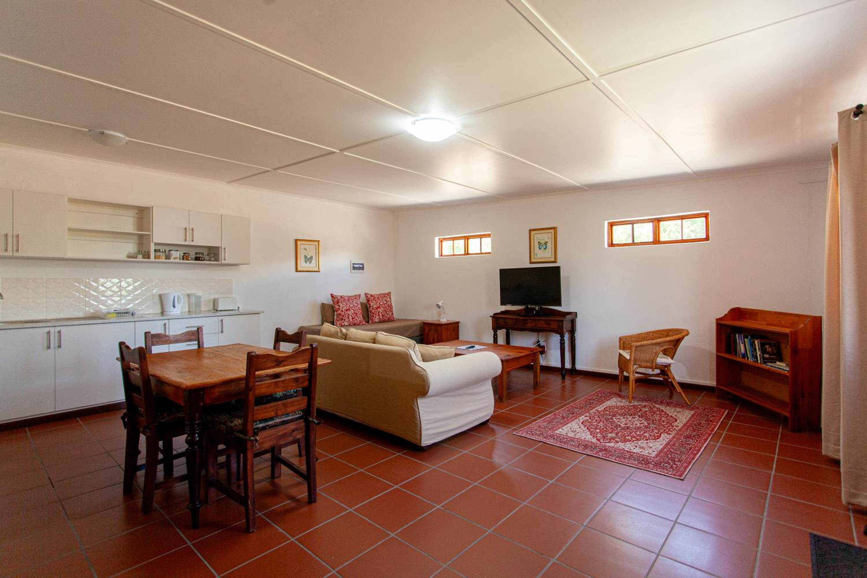 Deluxe King Suite - Photo 3