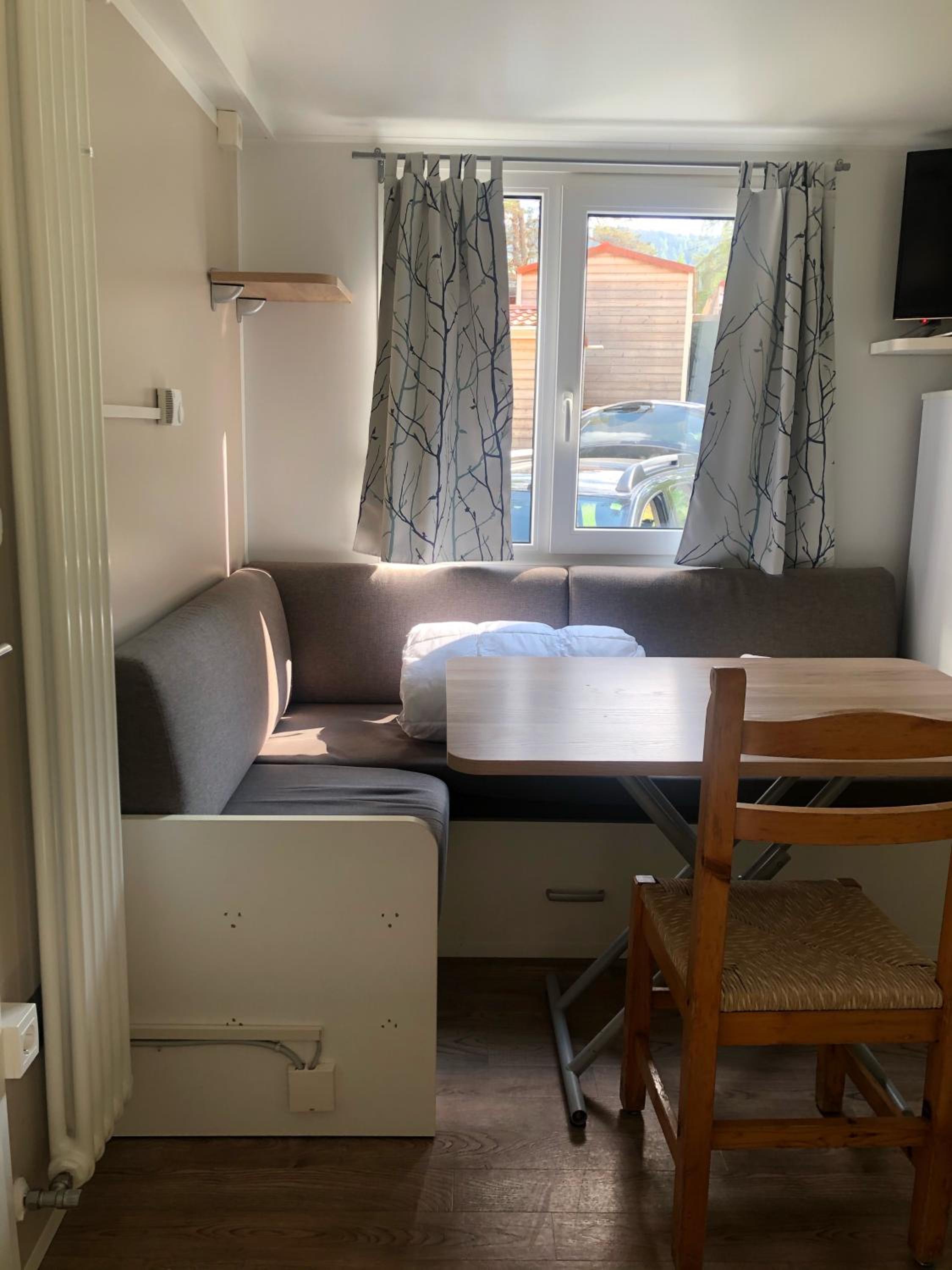 Mobile Home Standard photo 3