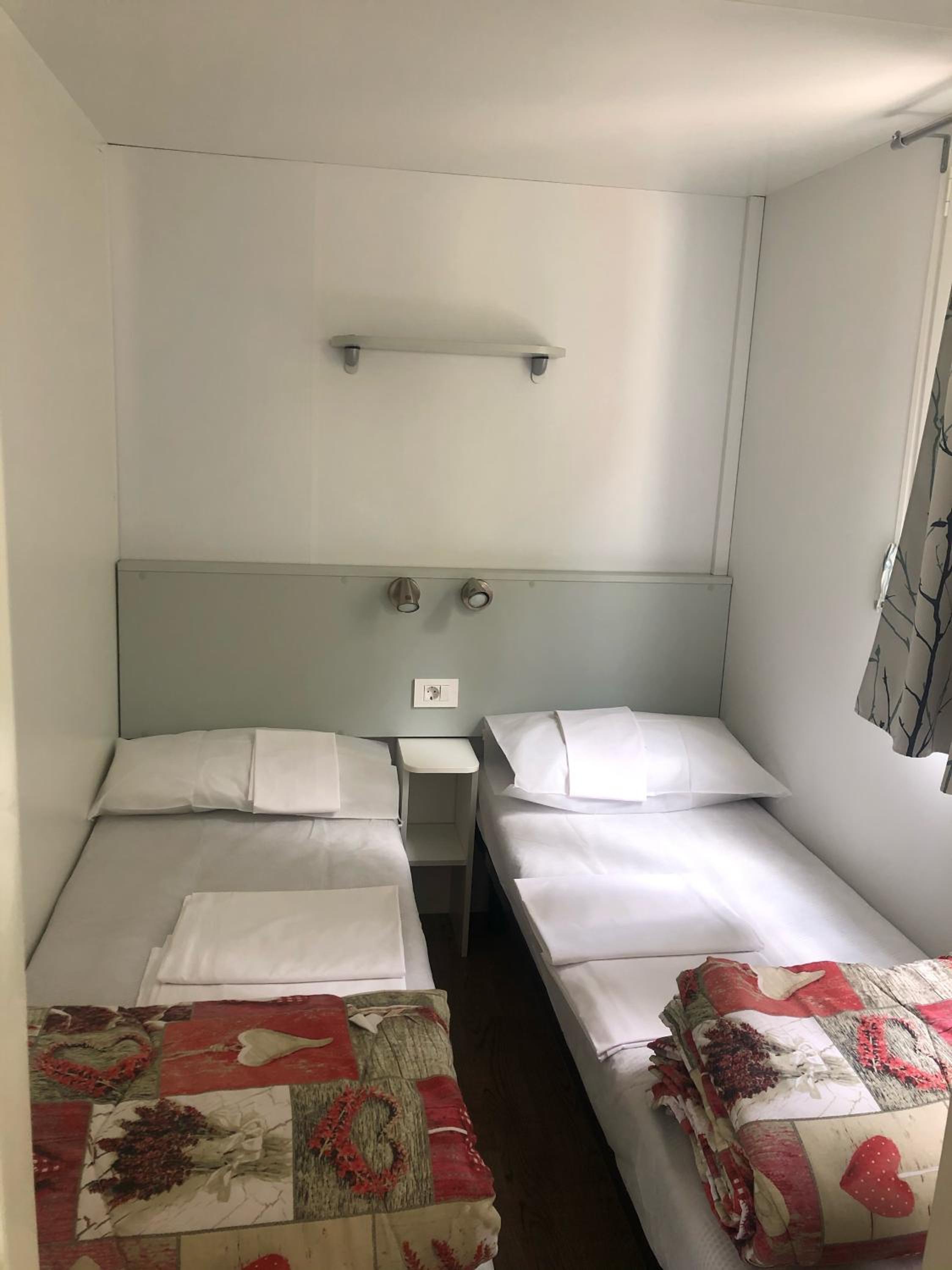 Mobile Home Standard photo 2